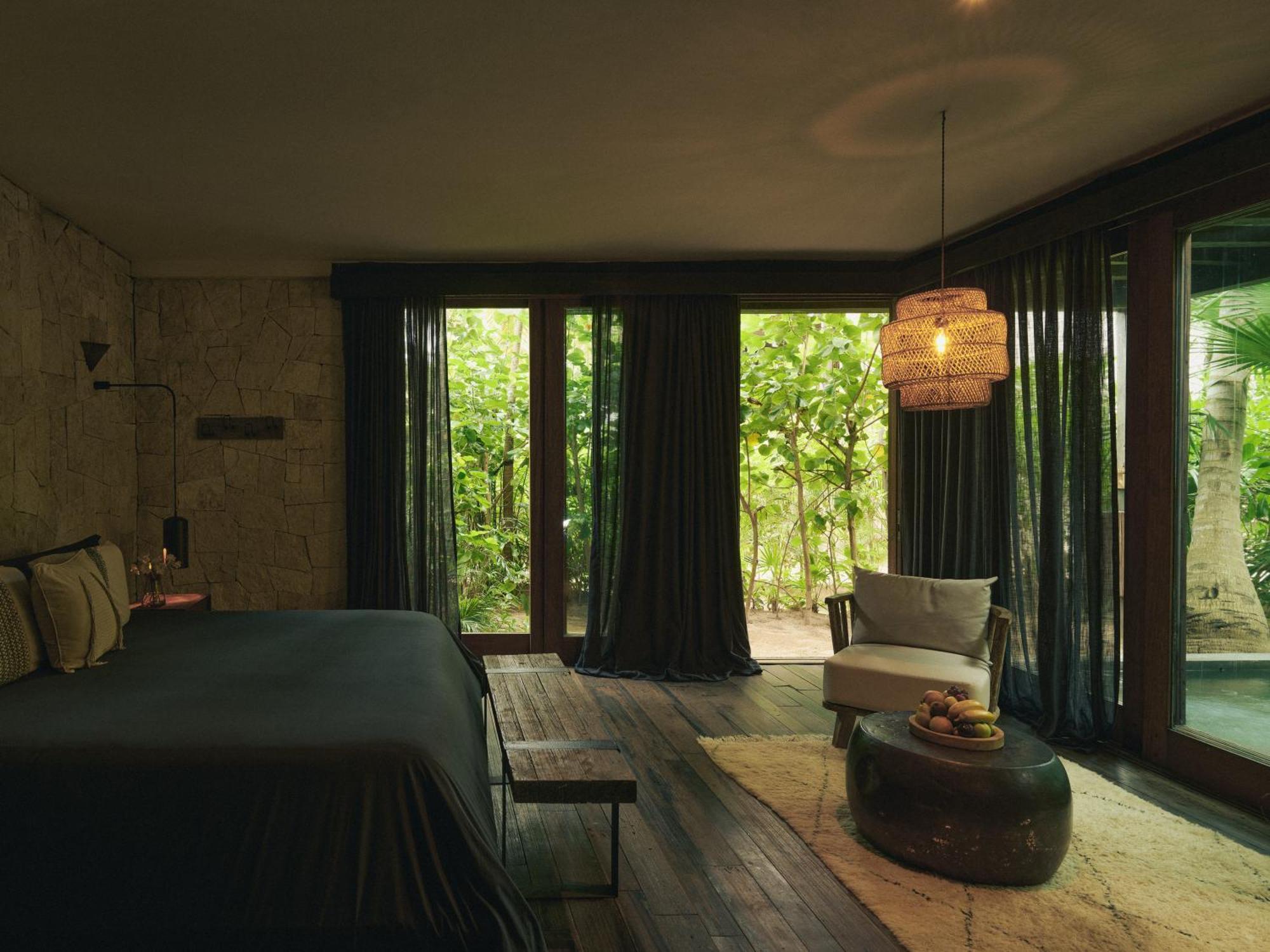 Alcove Suite Plunge Pool