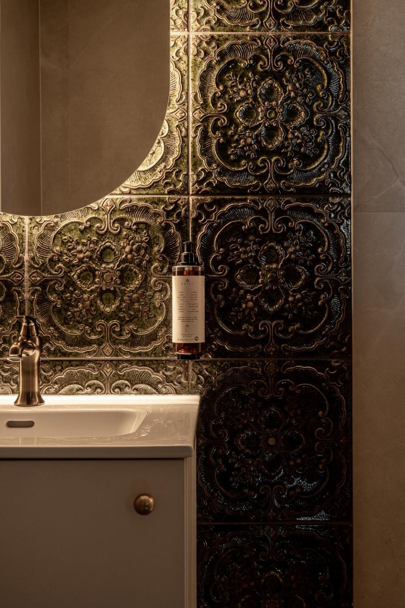 Standard Single Room with Balcony and Mountain View,1635252981:JPEG