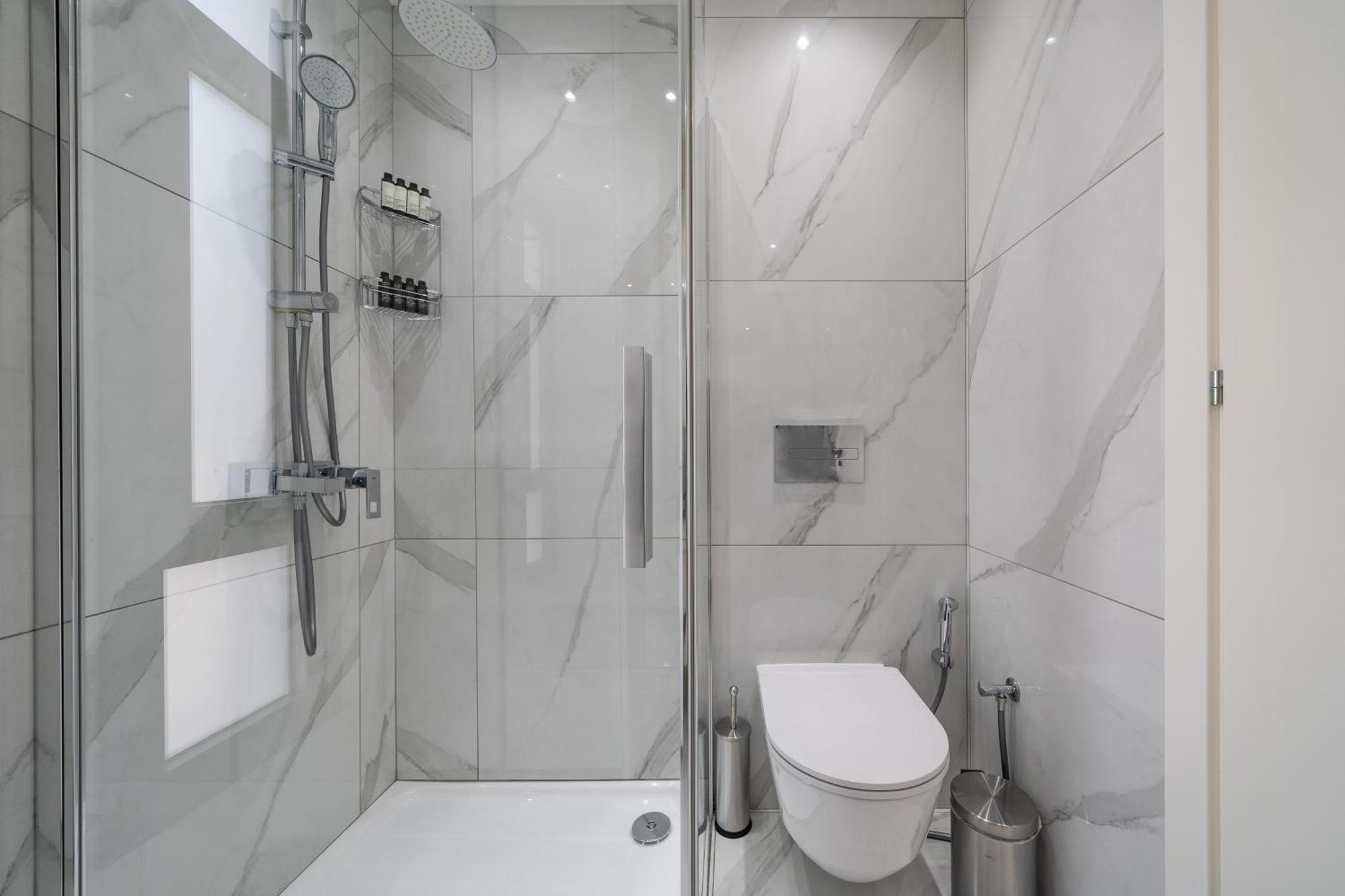 Executive Three-Bedroom Penthouse Sea view & Jacuzzi