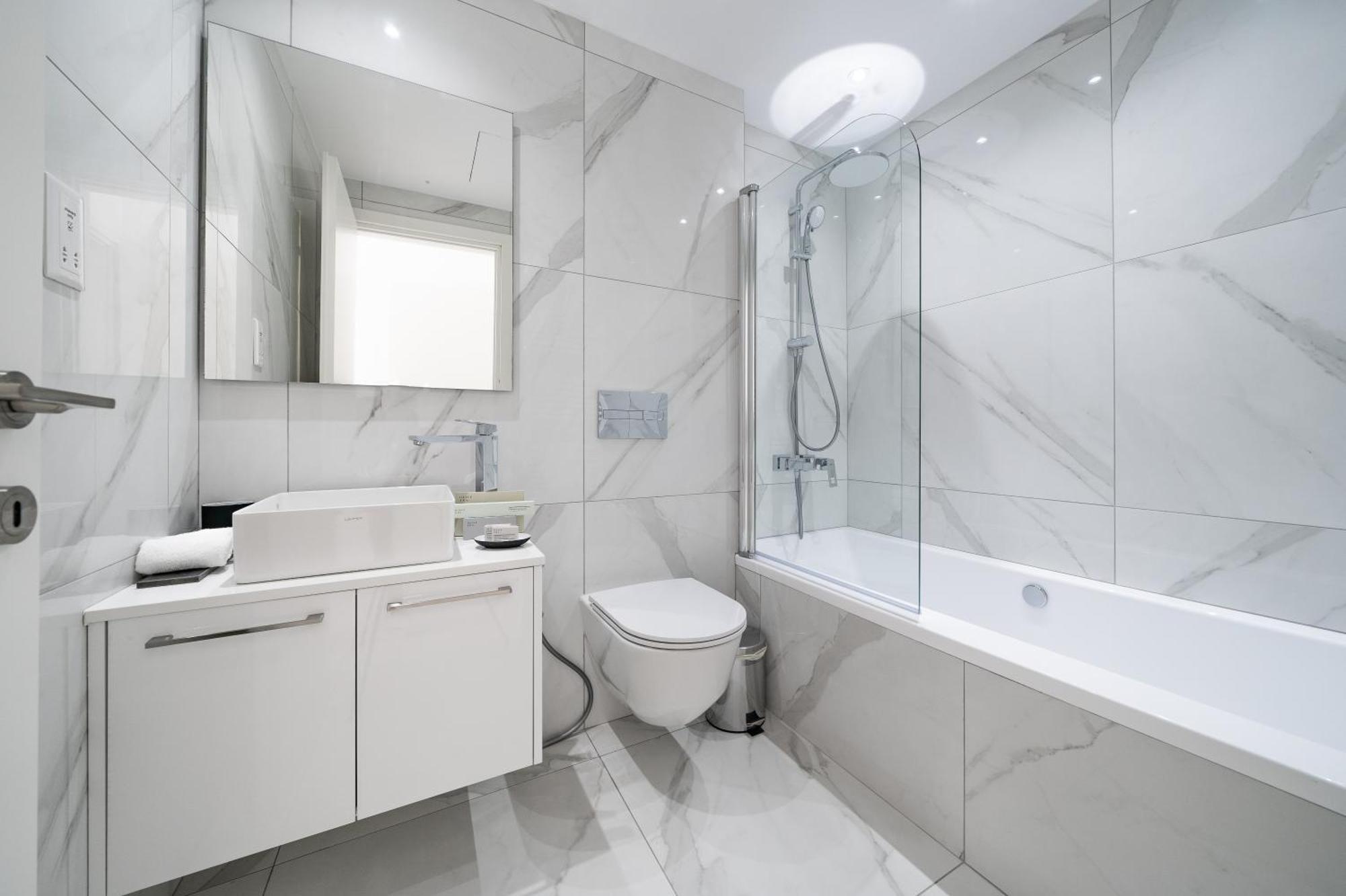 Executive Three-Bedroom Penthouse Sea view & Jacuzzi