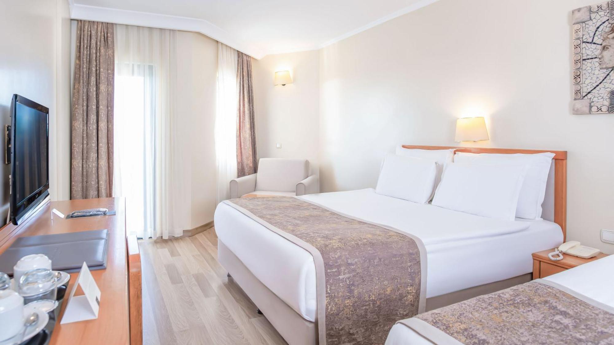 Double Room with Balcony,1530675061:JPEG