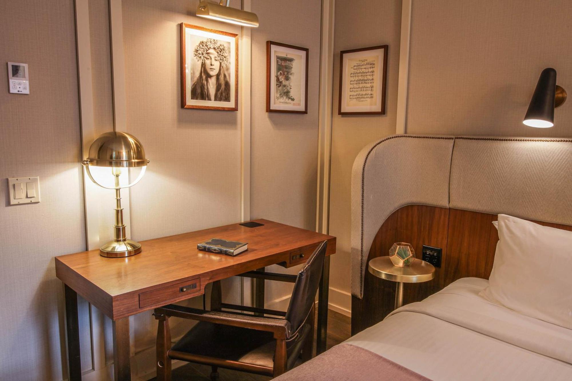 Superior Queen Room,1669815586:JPEG