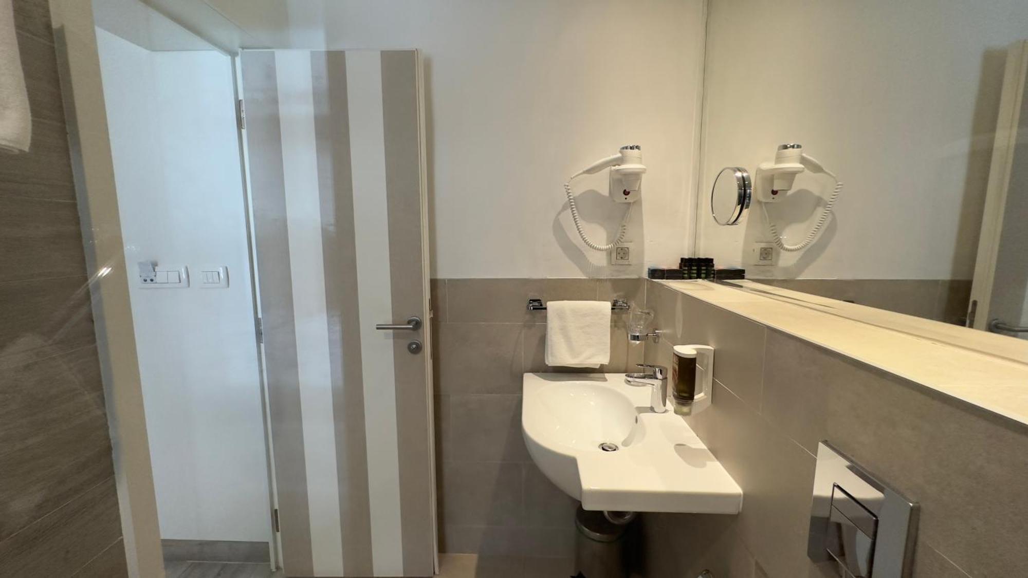Double or Twin Room Balcony