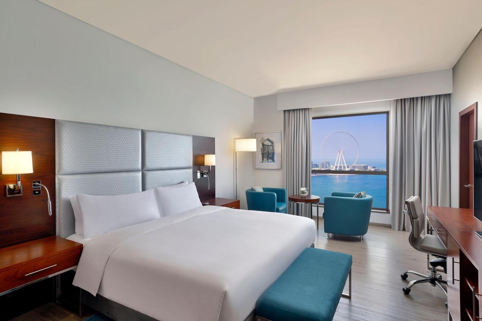 Three-Bedroom Family Suite Balcony Sea View