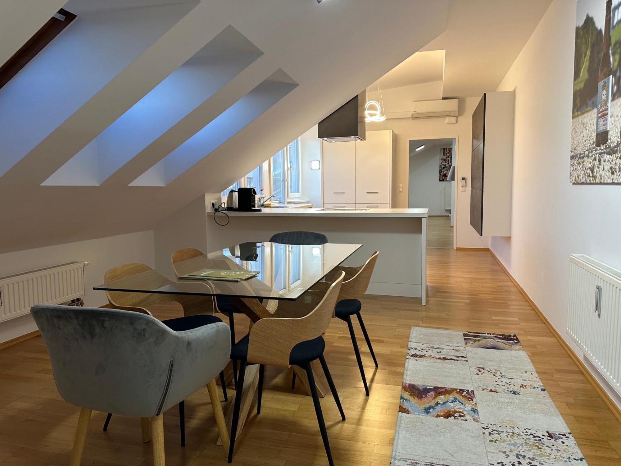 Deluxe Apartment