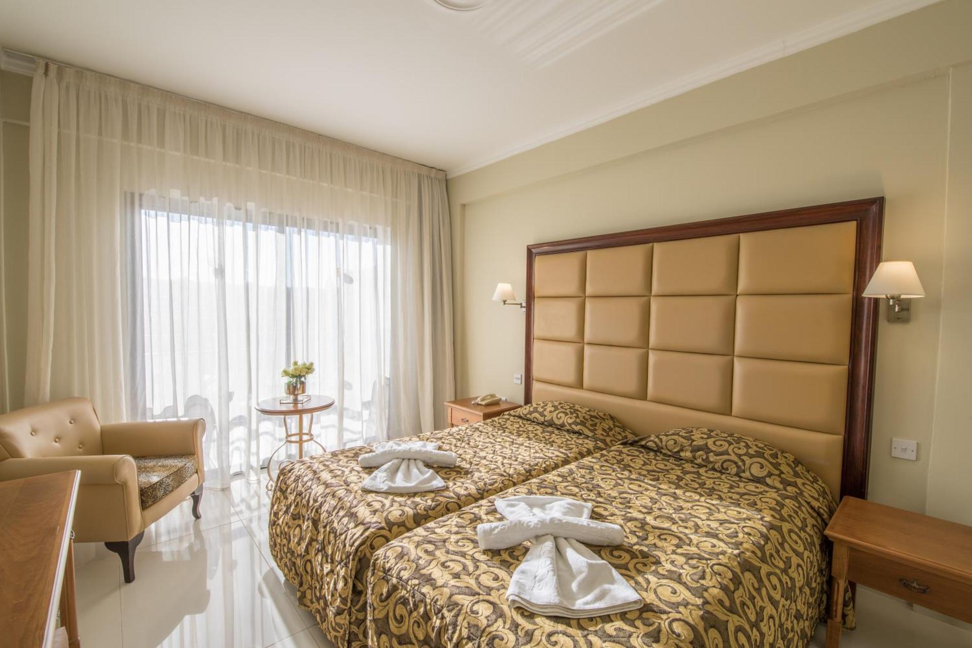 Standard Double or Twin Room Pool View