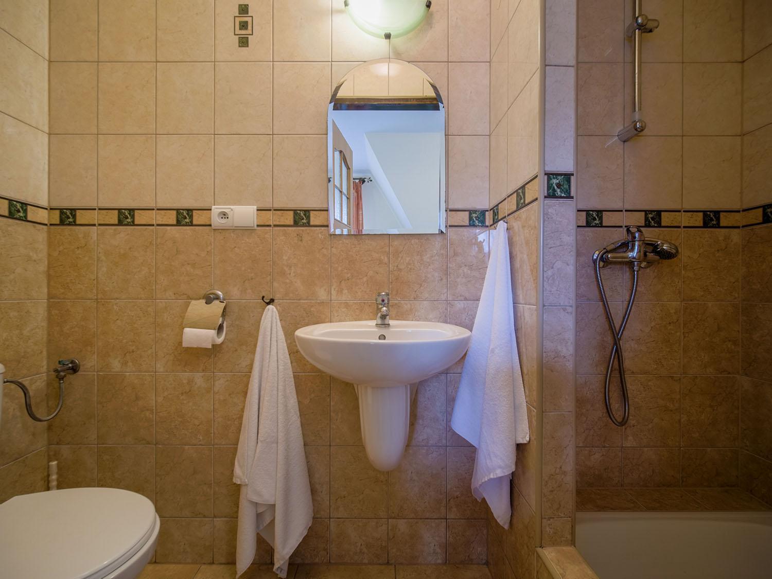 Triple Room with Private Bathroom,1536891094:JPEG