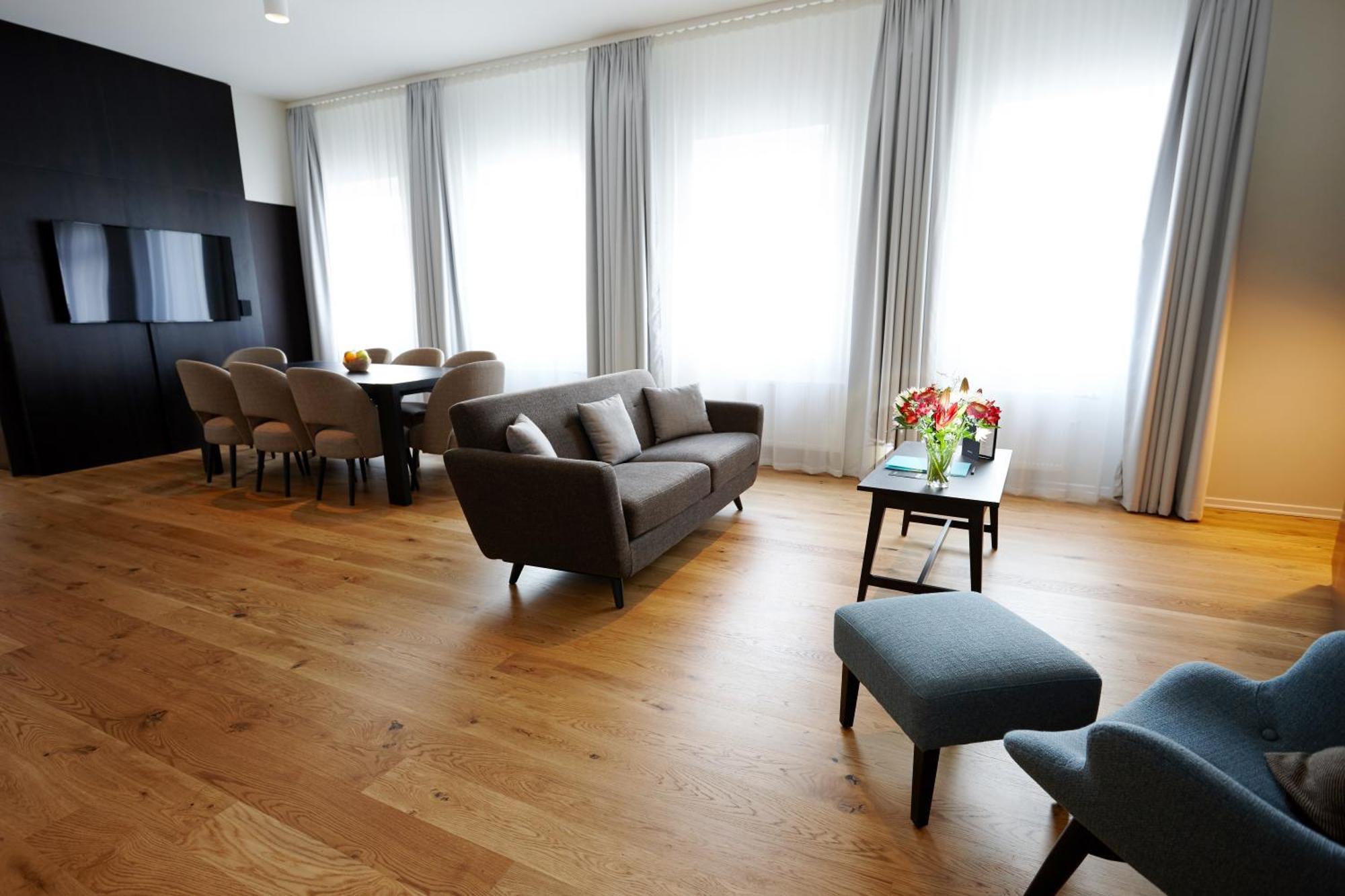 Executive Suite
