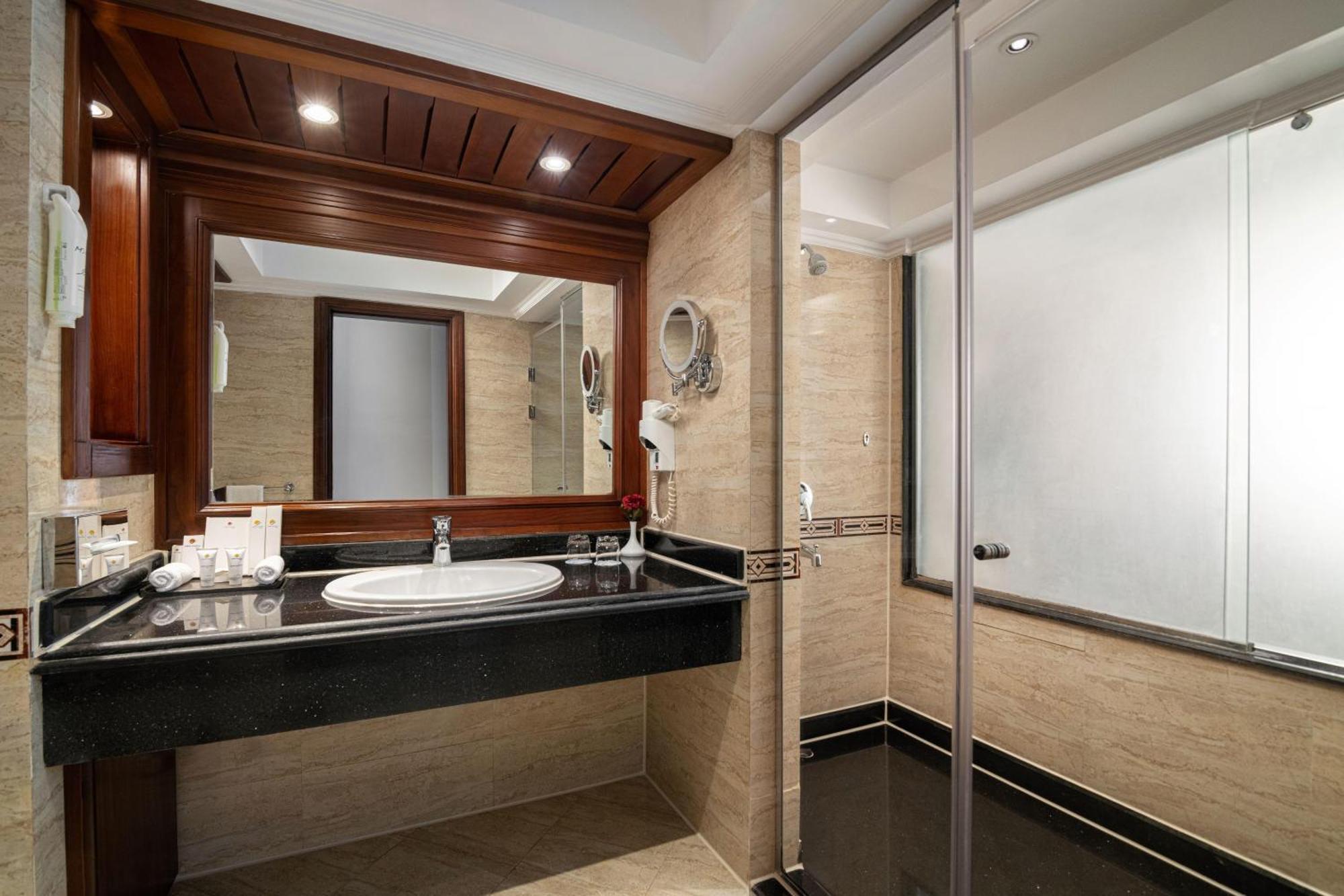Premium Jacuzzi Suite Adults Only