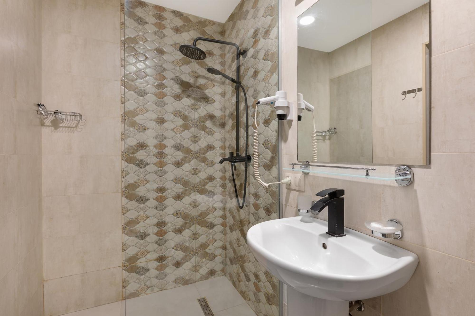 Standard Double Room,1538105170:JPEG