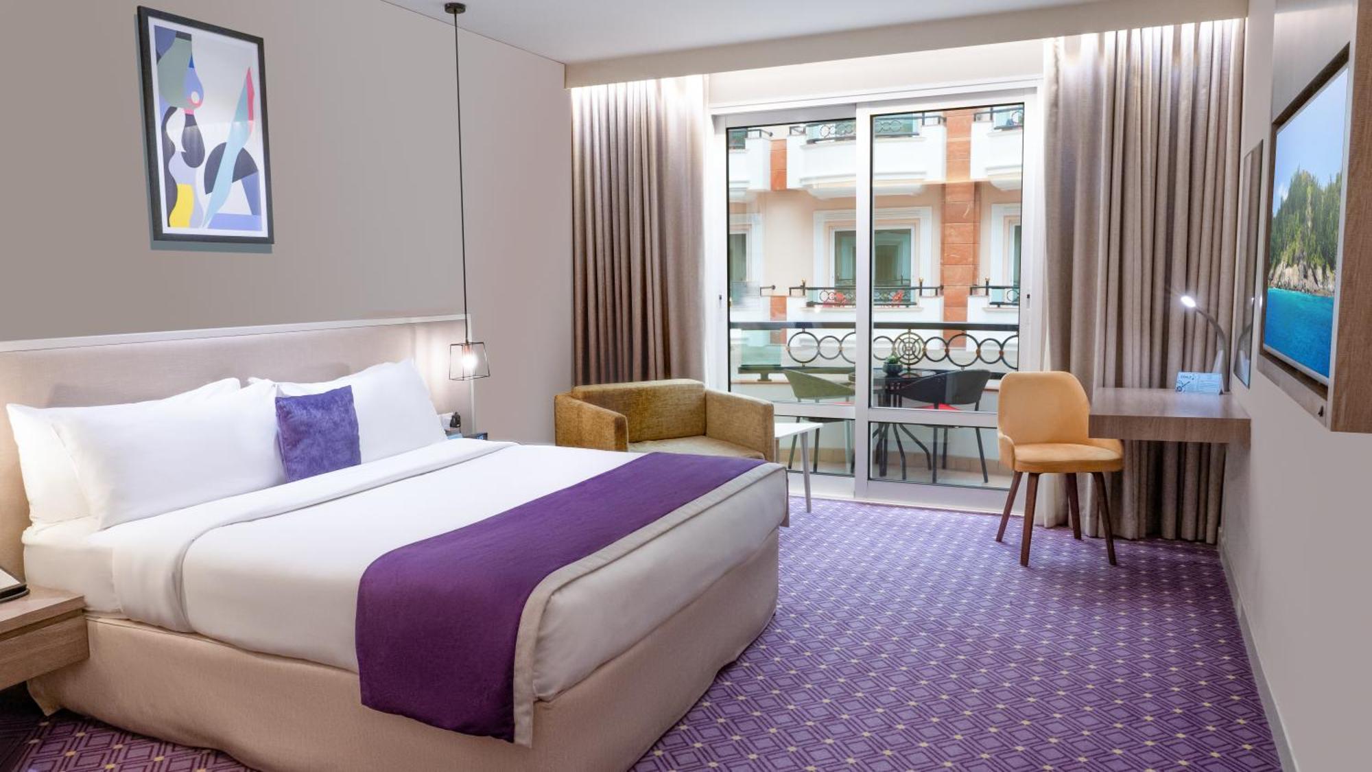 Deluxe King Room