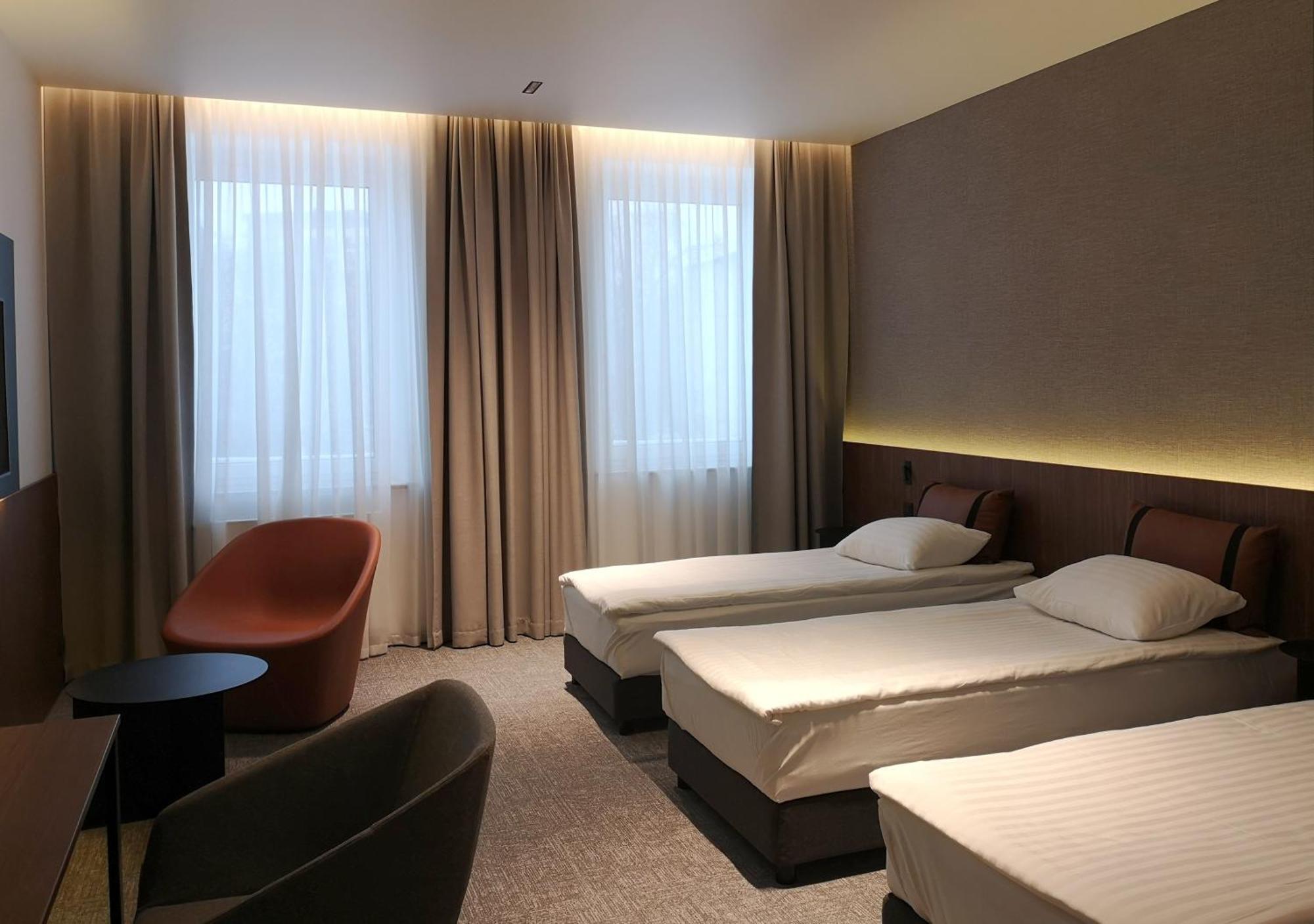 Large Triple Room