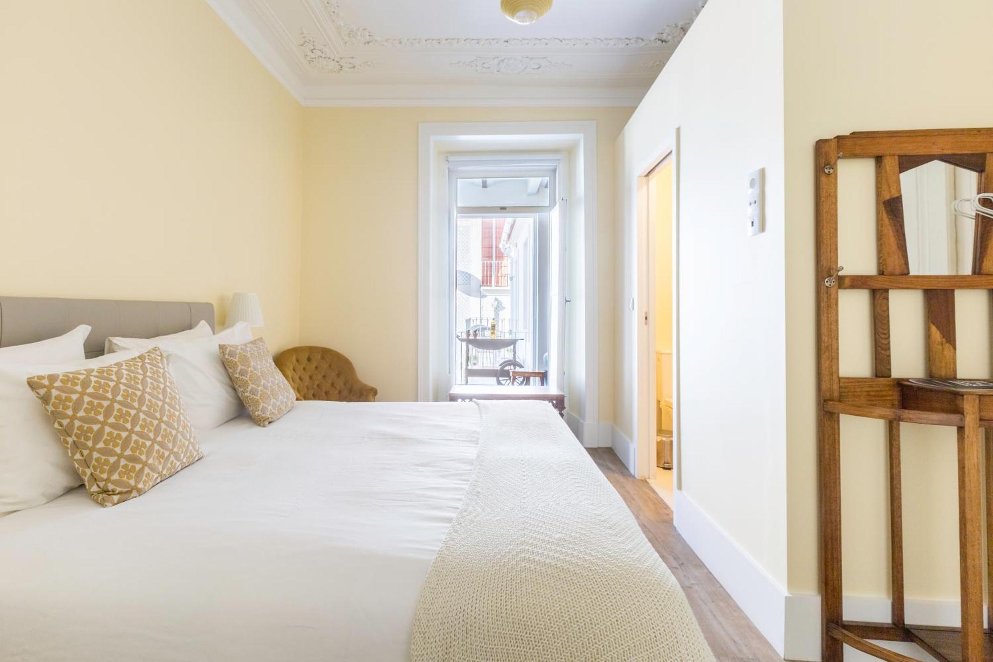 Double Room Private Bathroom