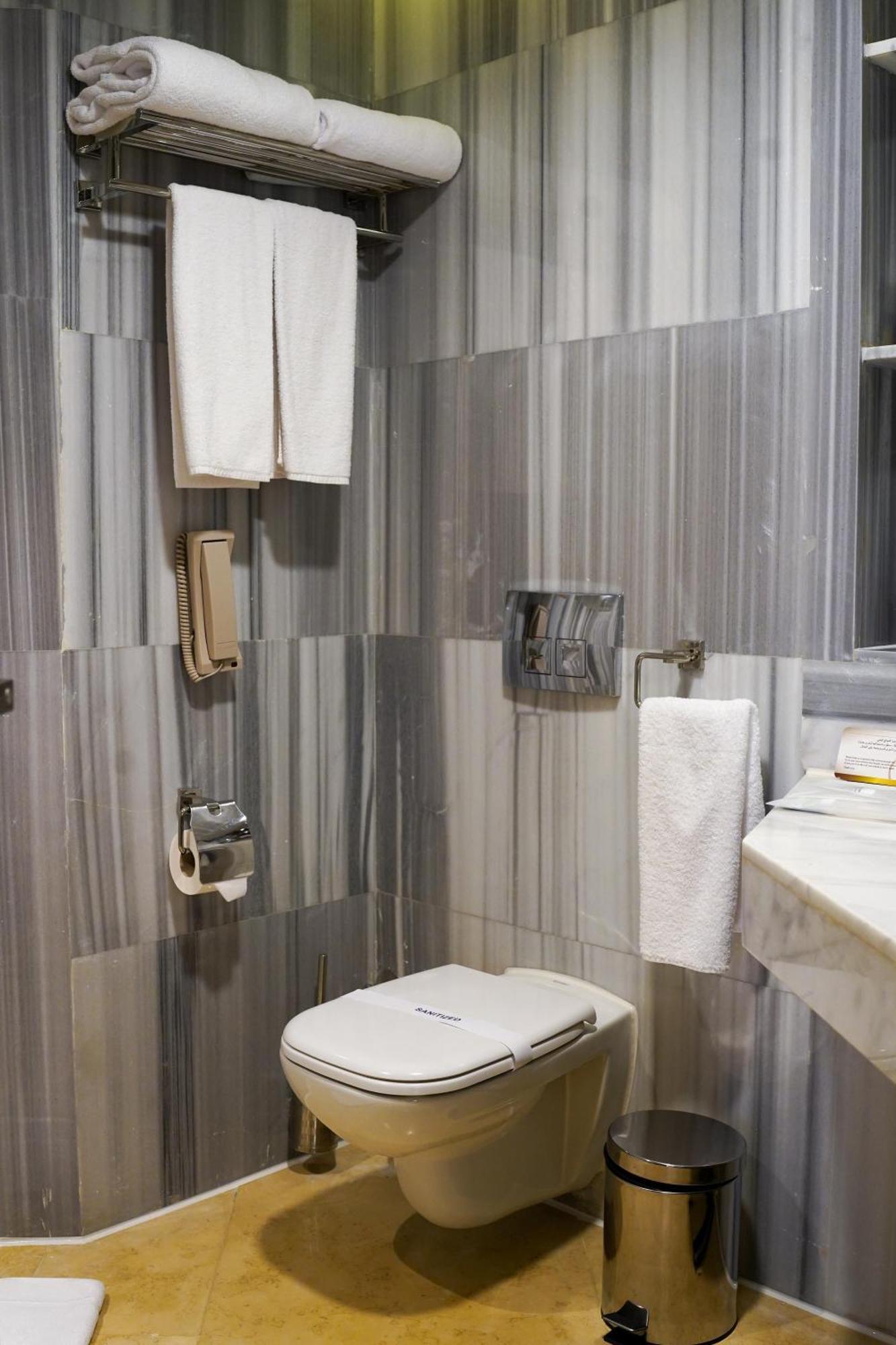 Mniejszy Apartament (Junior Suite) z widokiem na morze