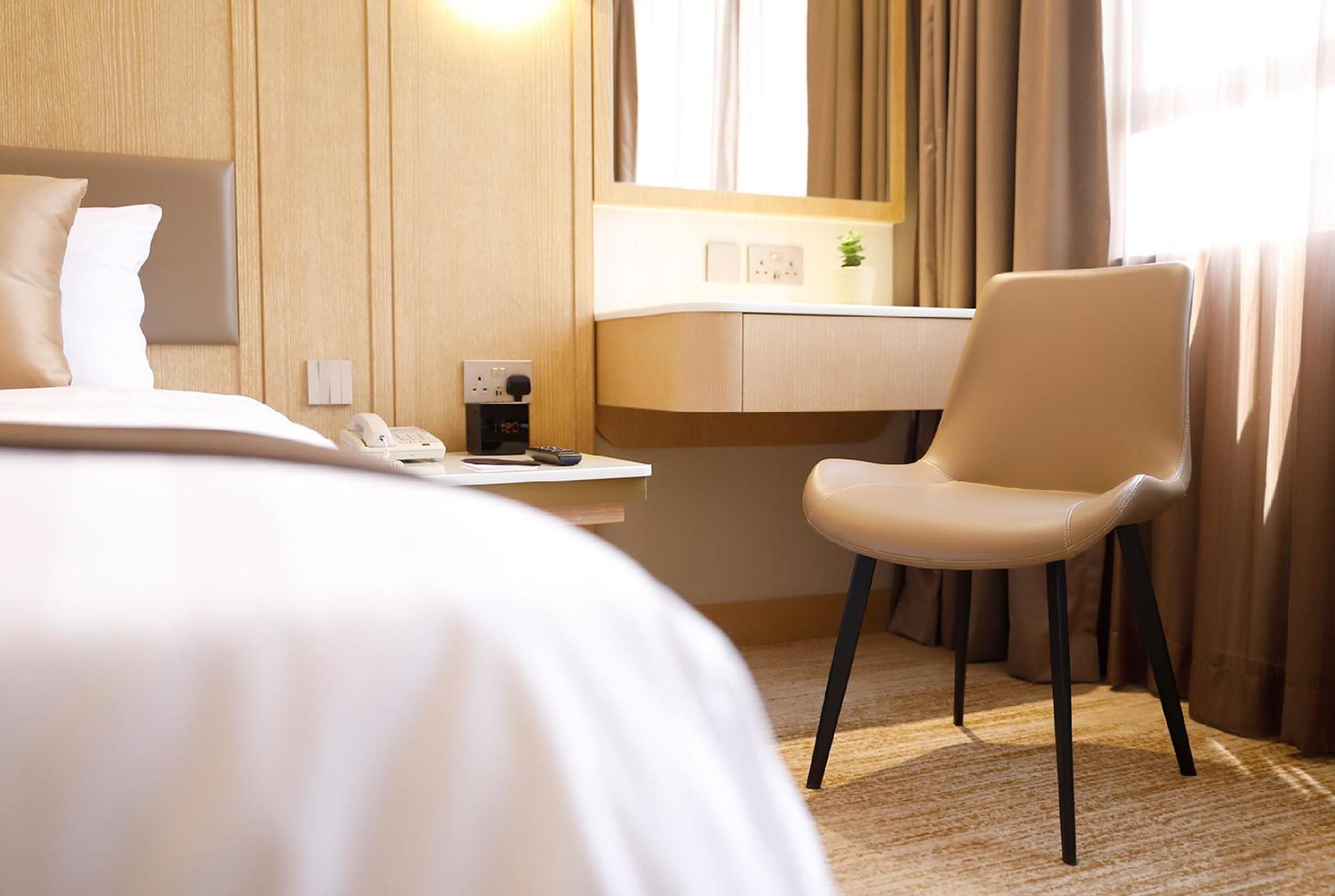 Club Floor City Vista King Room