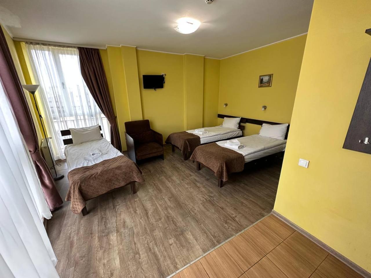 Comfort Triple Room