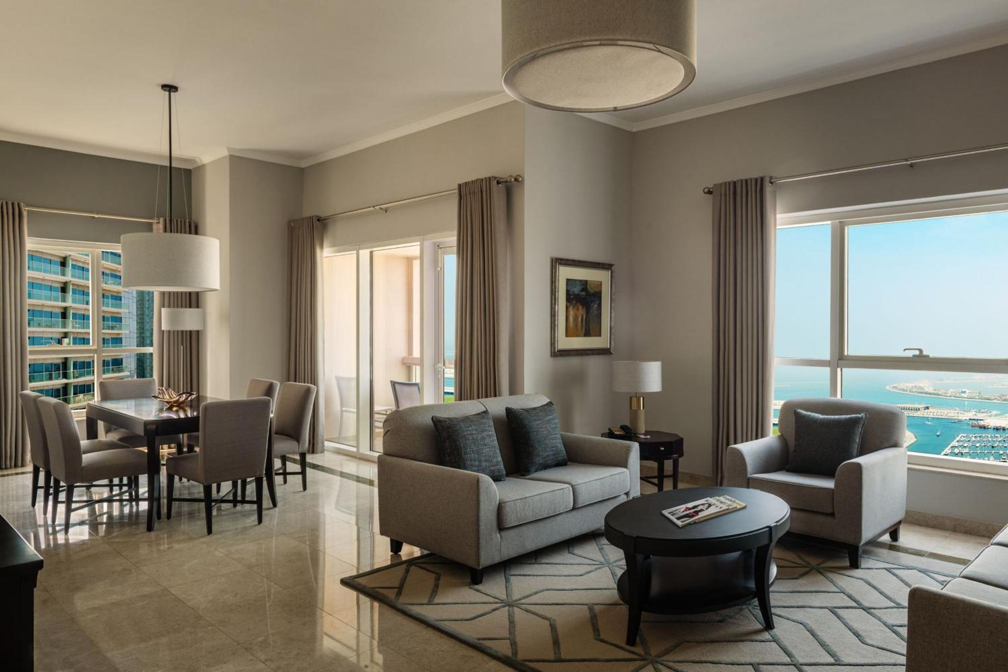 Renovated 2 Bedroom Palm View 2 Bedroom Suite Palm view Balcony