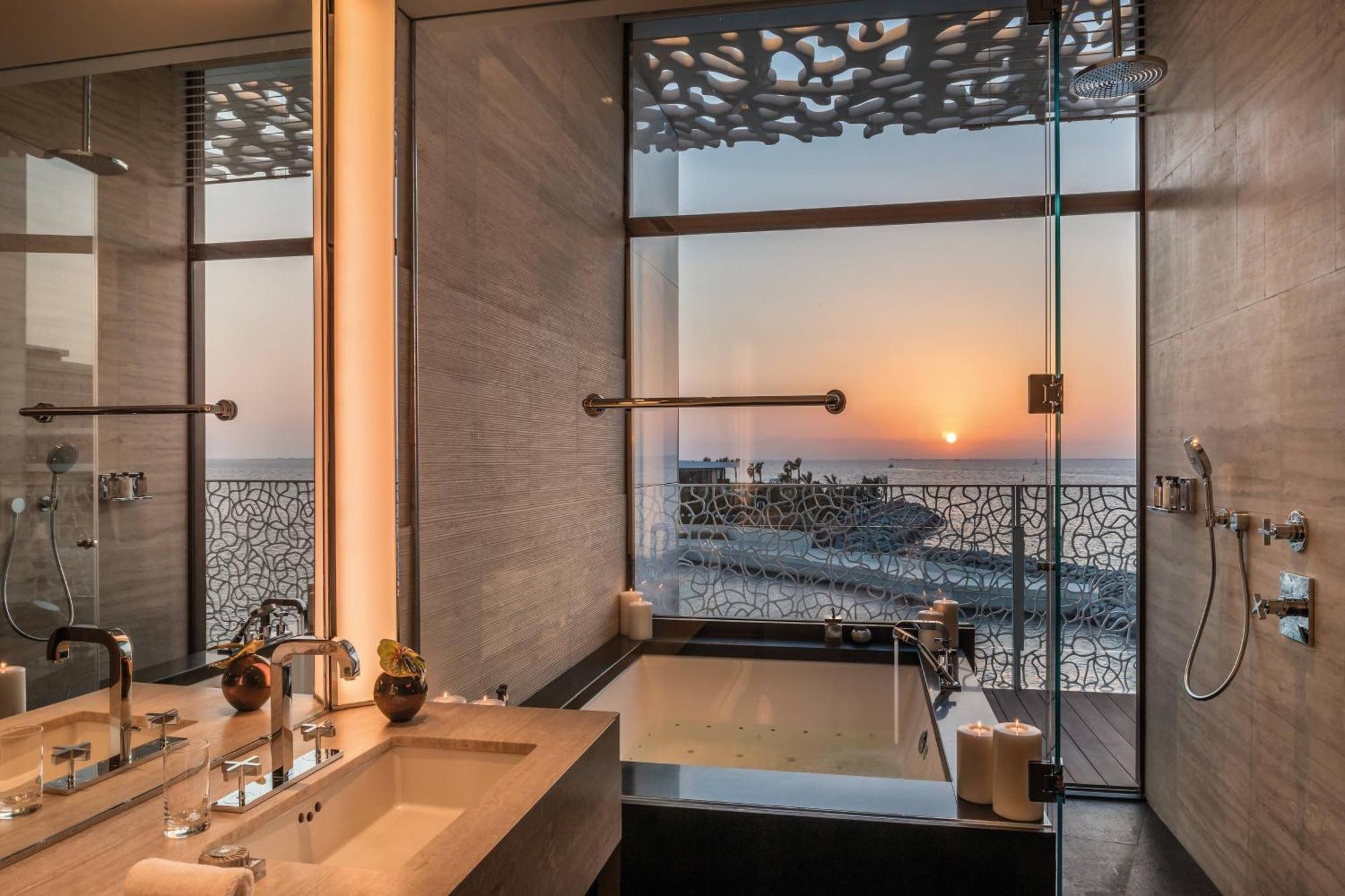 One-Bedroom Bvlgari Suite Balcony
