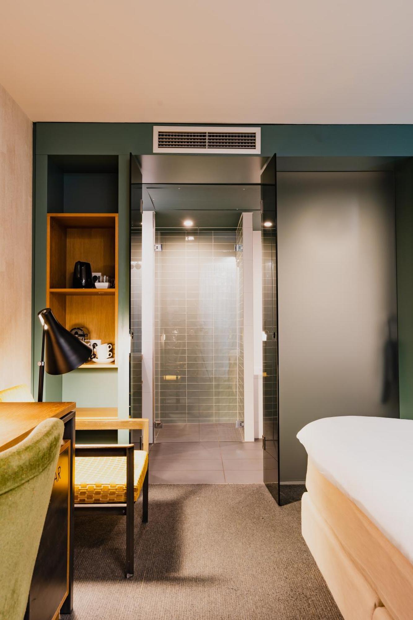 Indoor Double or Twin Room Atrium view