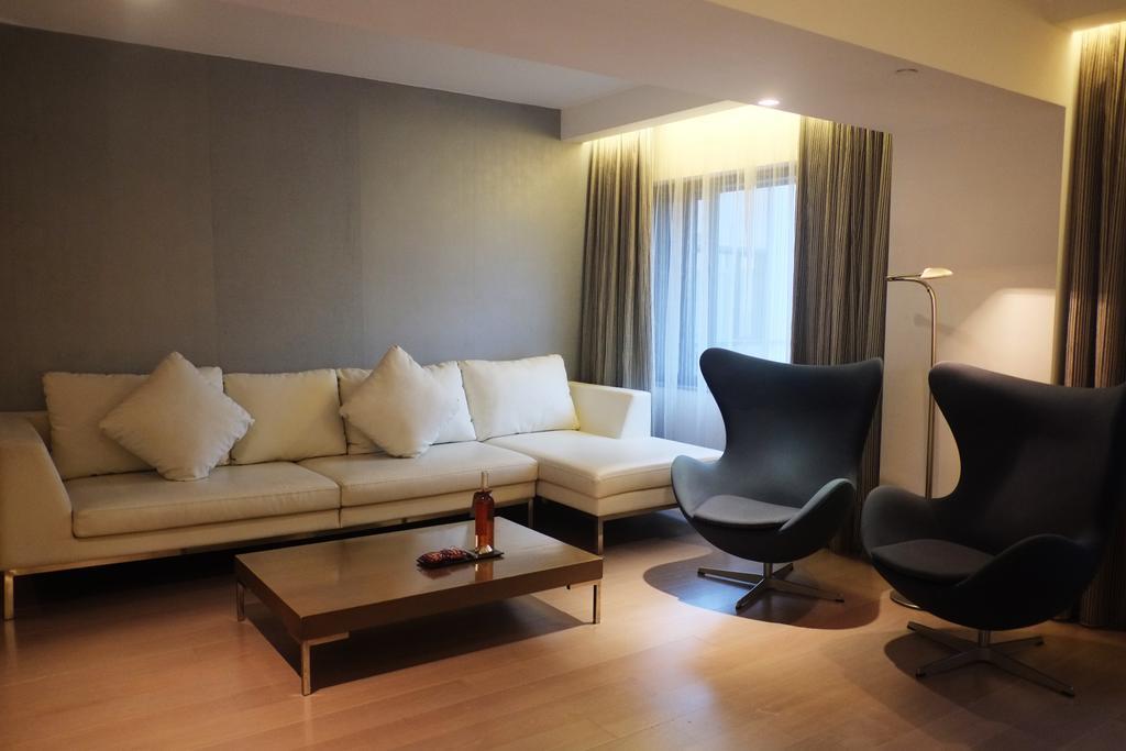 Mira Suite 70 Club Access