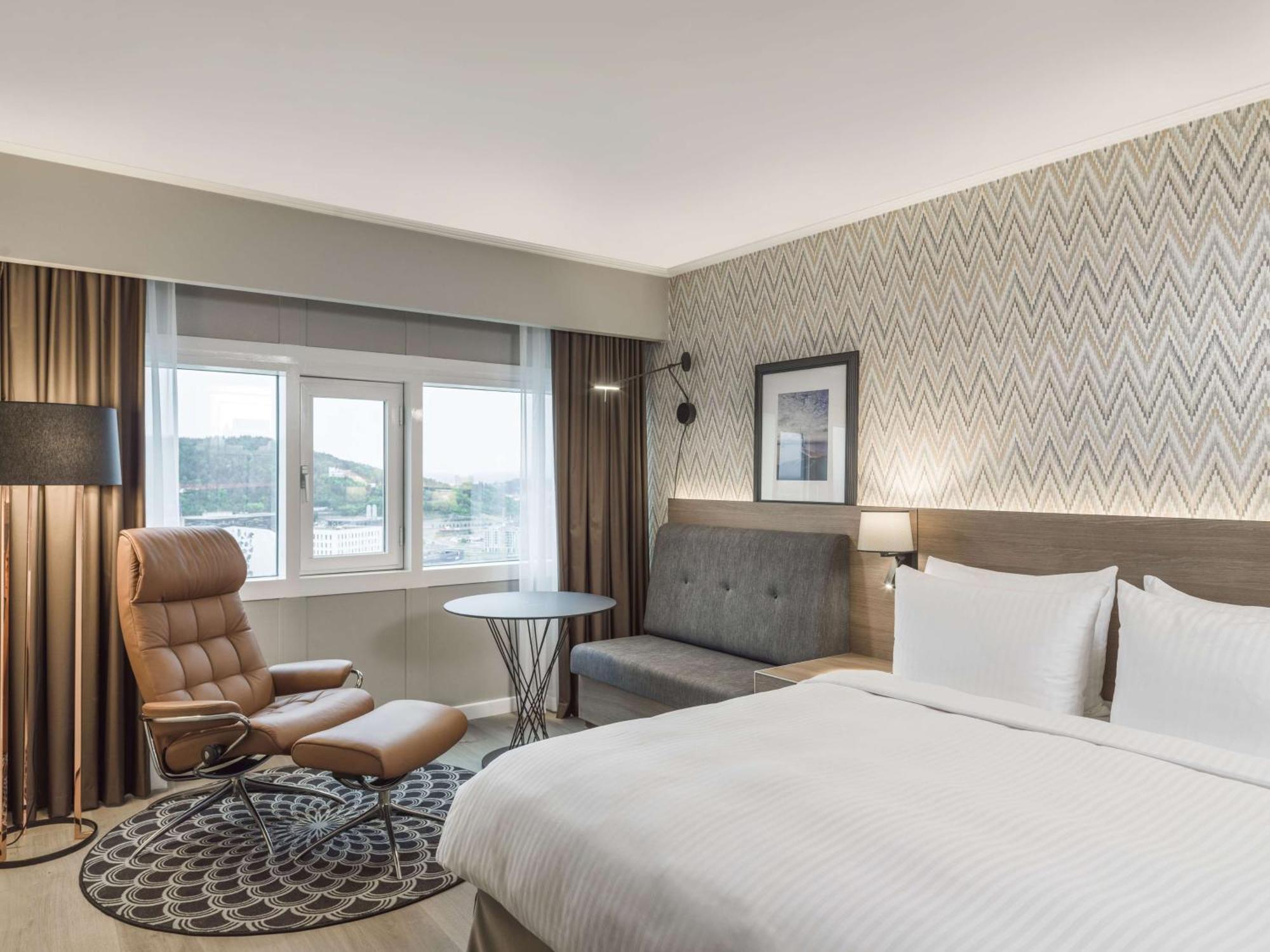 Premium Room Panoramic City View