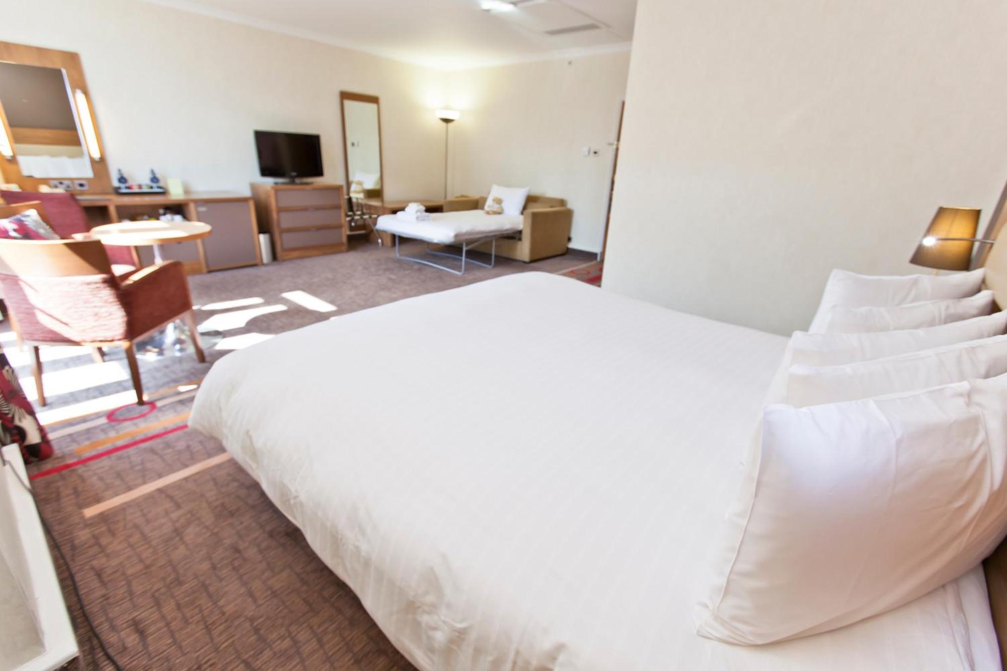 Family Room with sofa bed,1658068742:JPEG