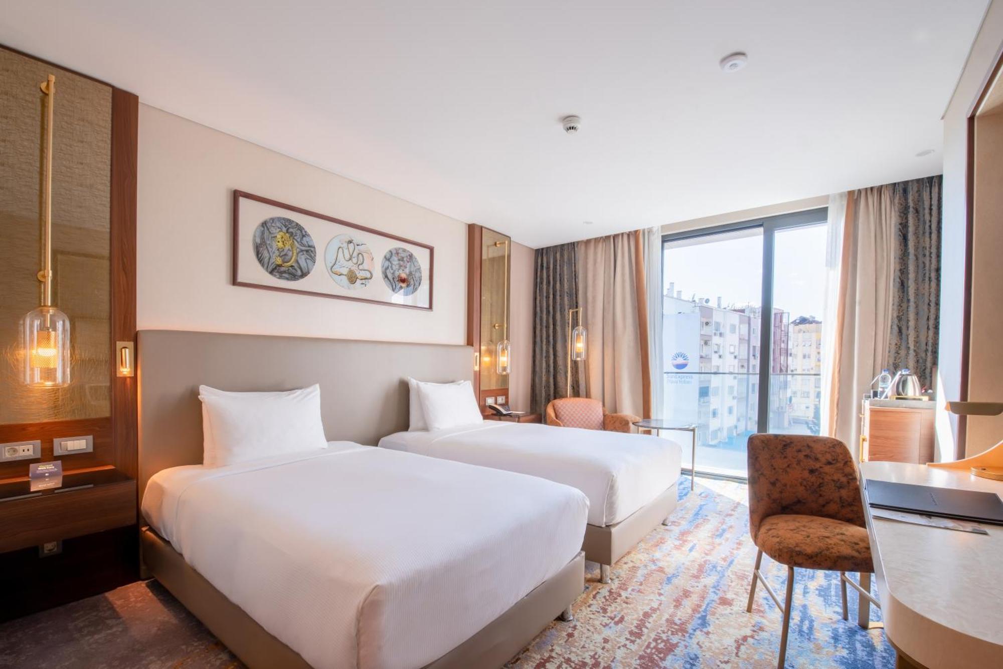 Twin Room,1545915721:JPEG