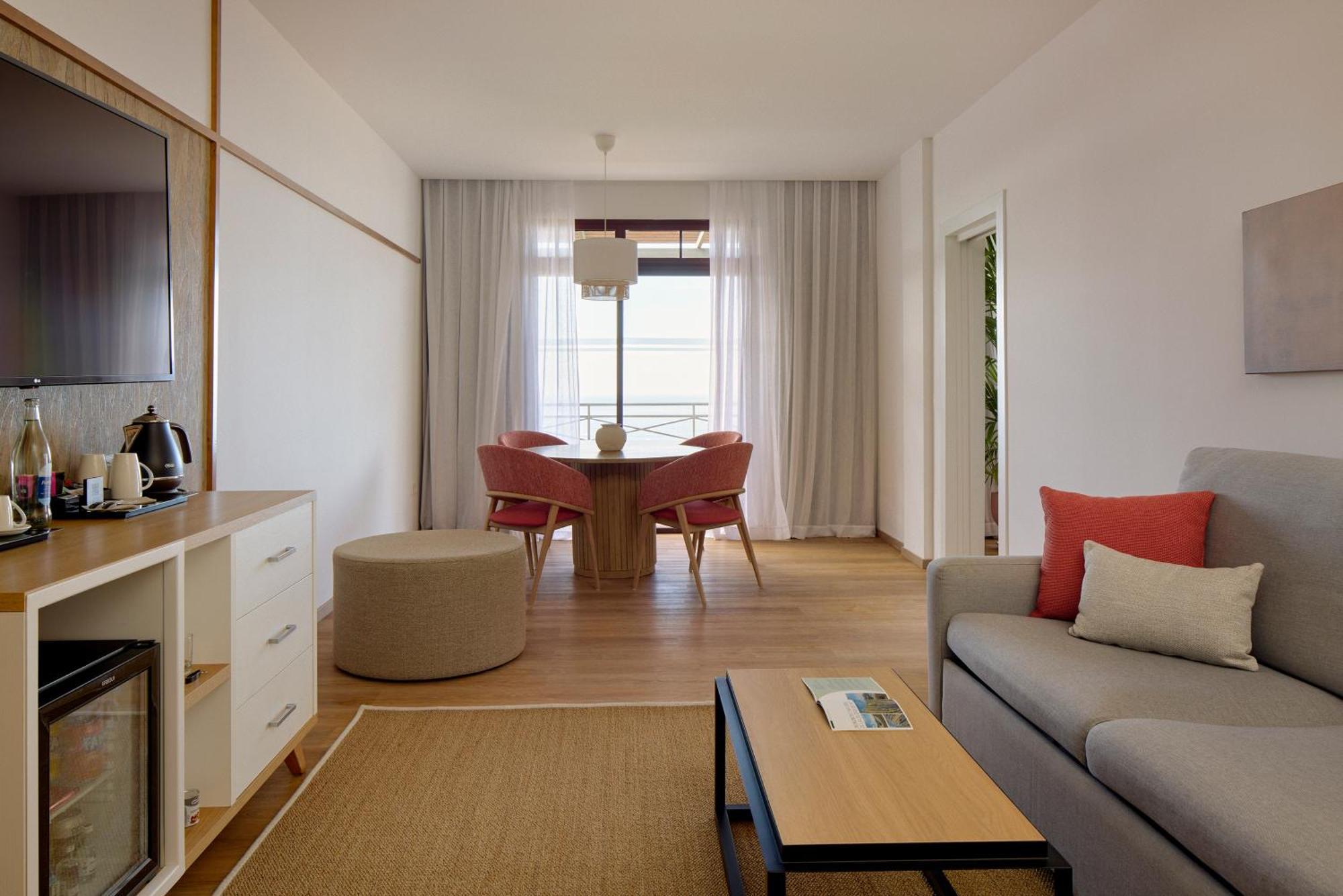 The Level Master Suite Ocean View