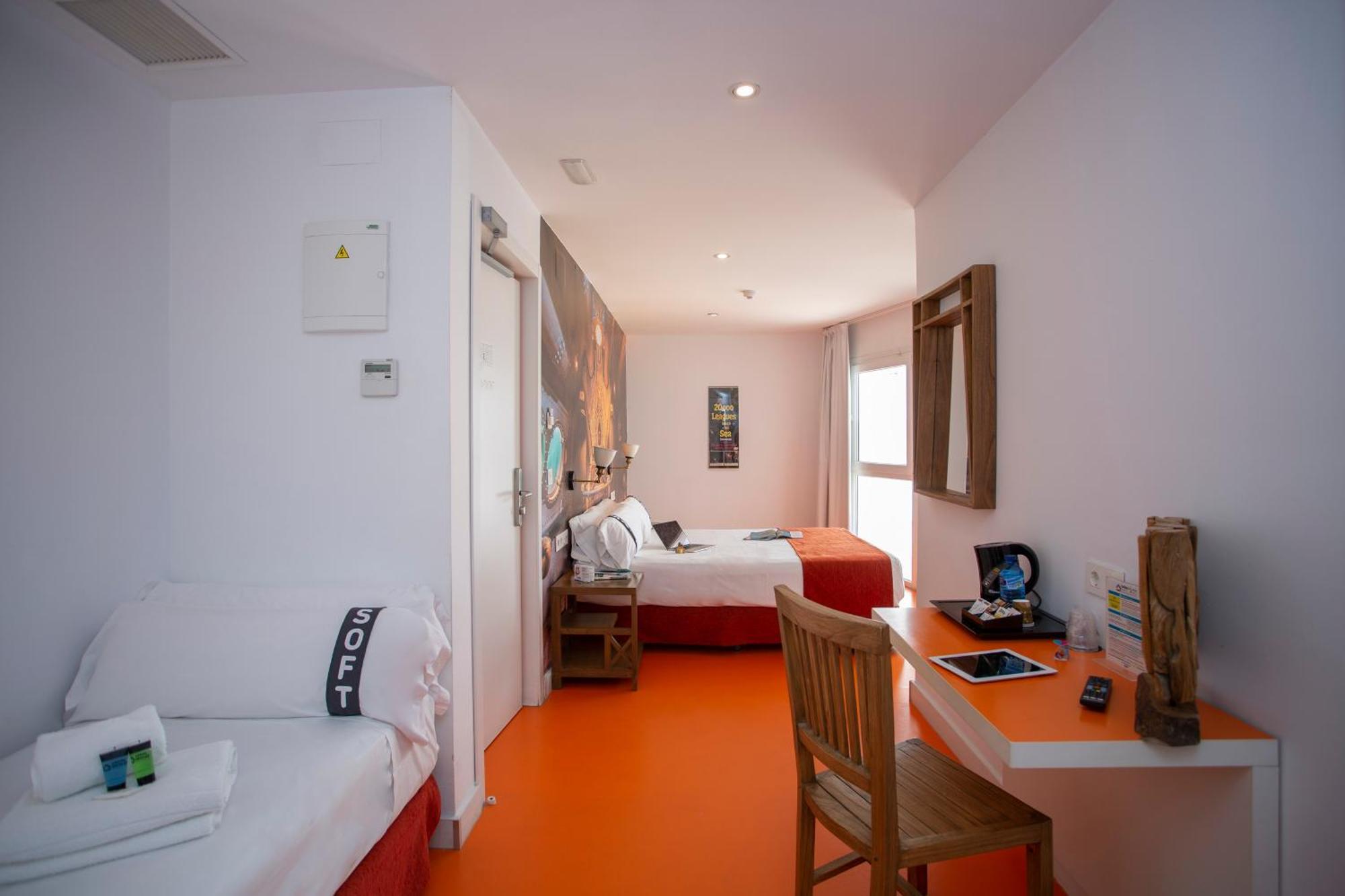 Pokój Trzyosobowy typu Budget w wewnętrznej części hotelu