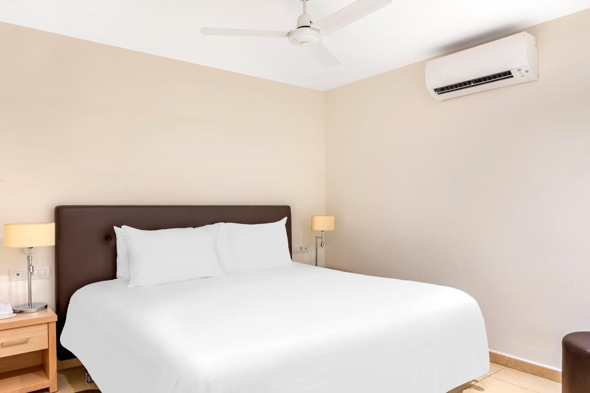 One-Bedroom Apartment,1546991296:JPEG