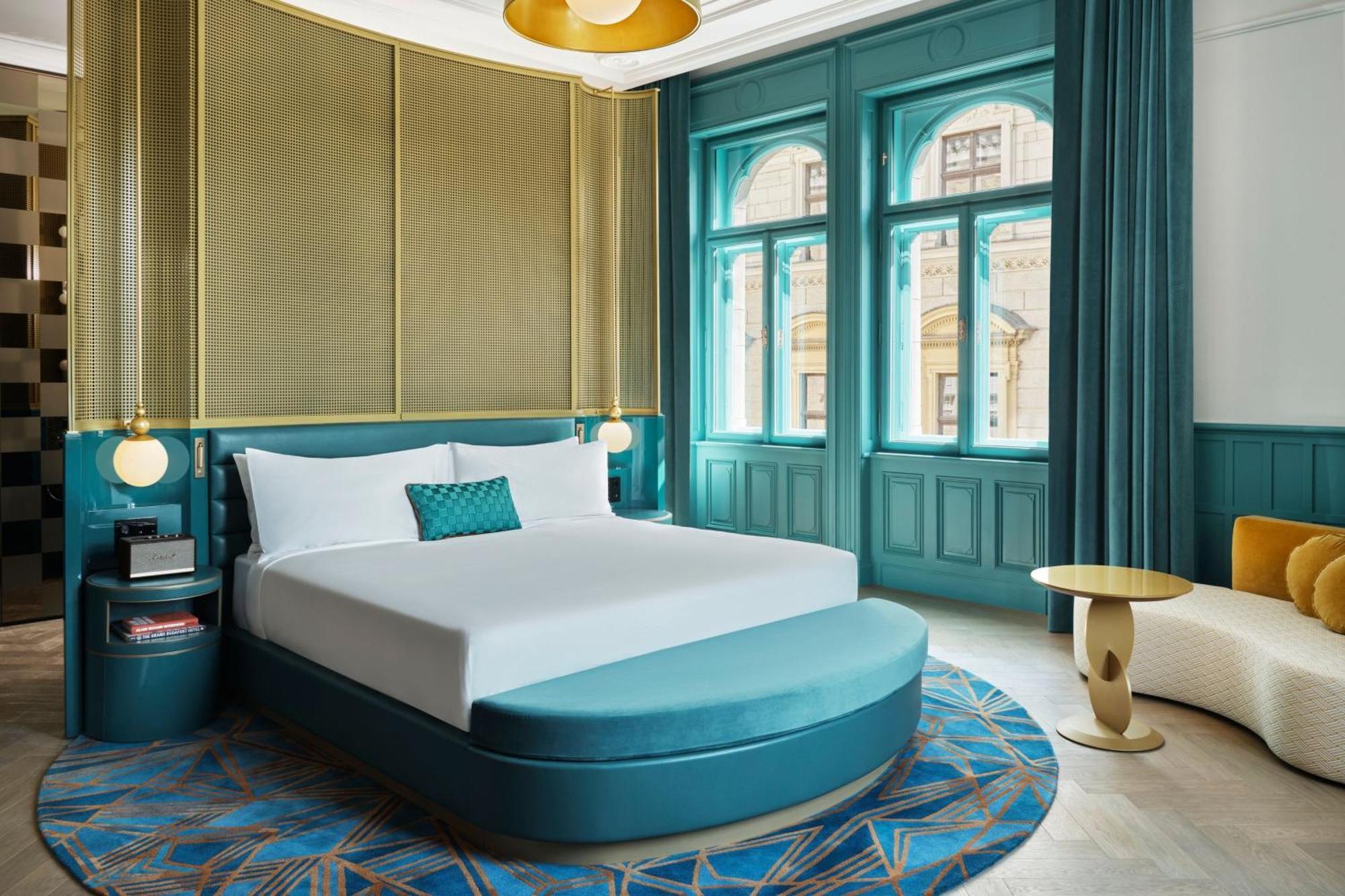 Apartament typu Superior Suite z łóżkiem typu king-size i widokiem na miasto,