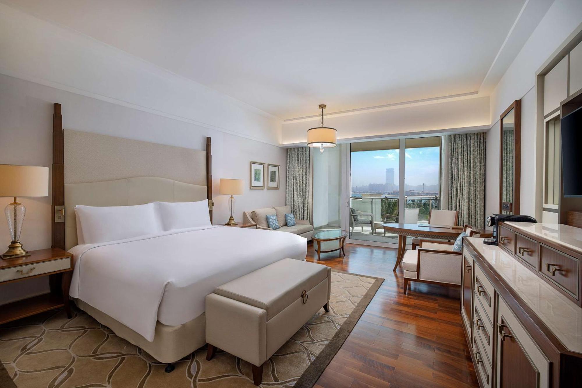 Deluxe King Room Sea View