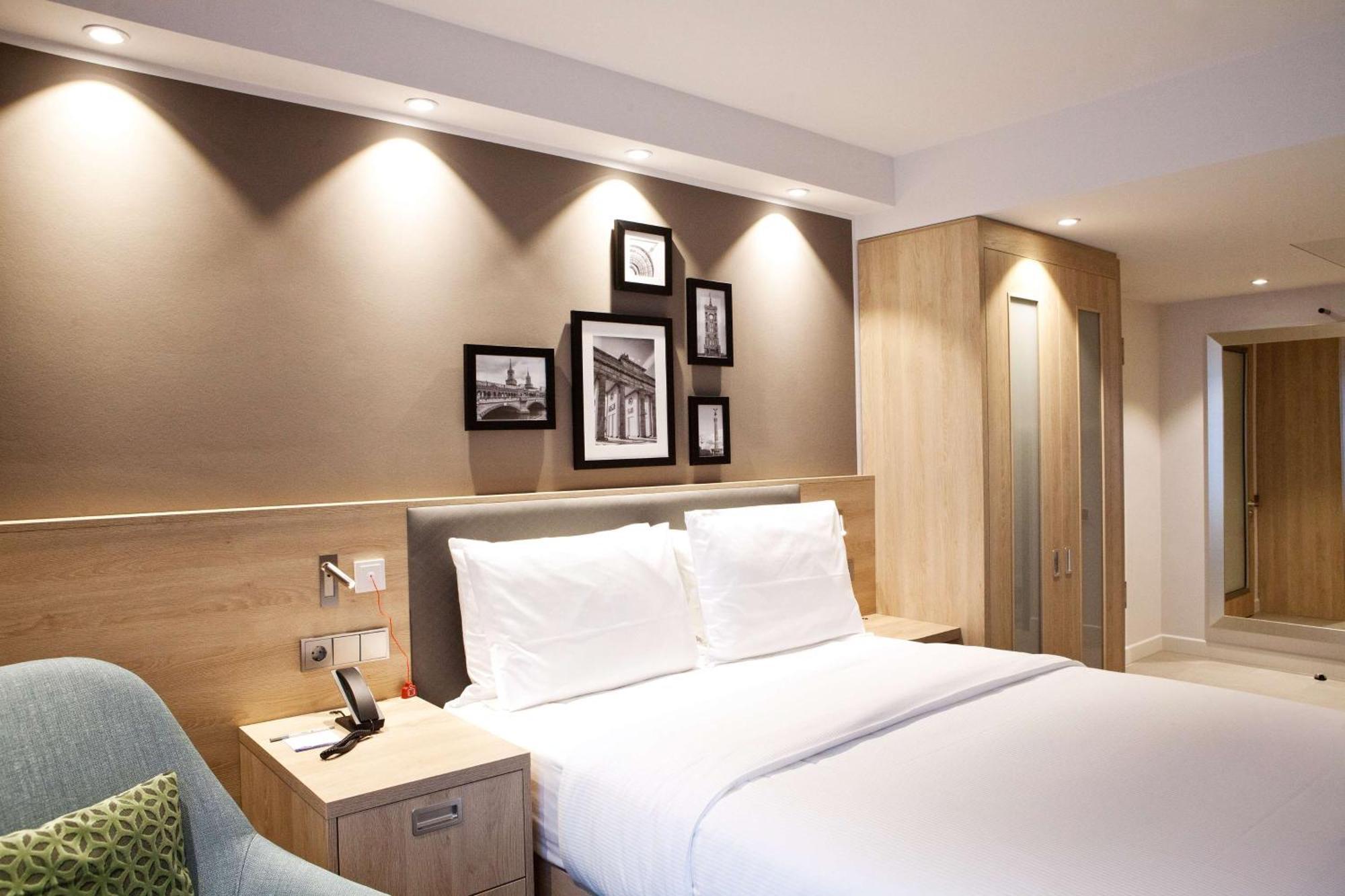 Queen Room - Mobility Access,1548817744:JPEG