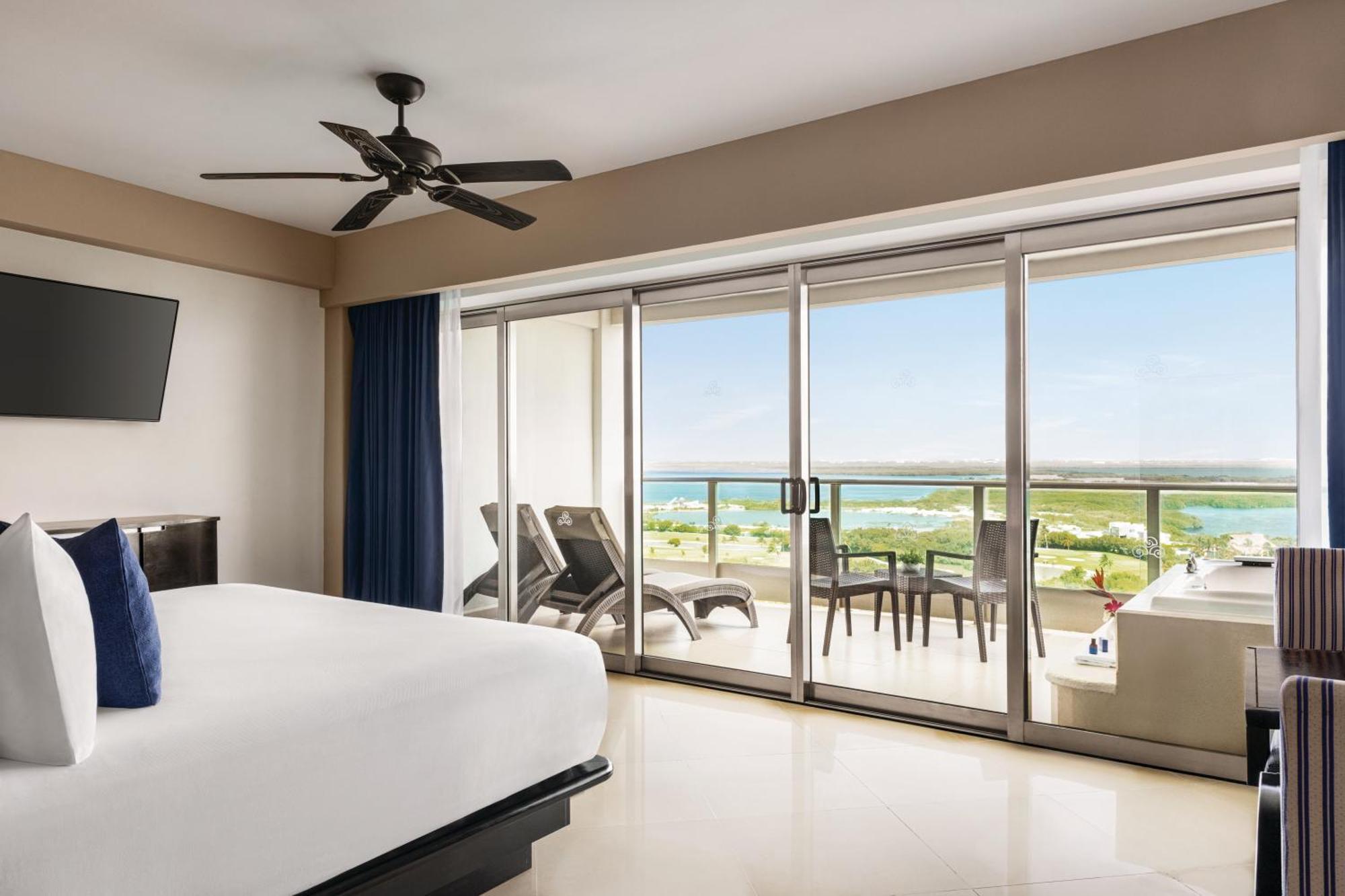 Sunset Suite One King Bed