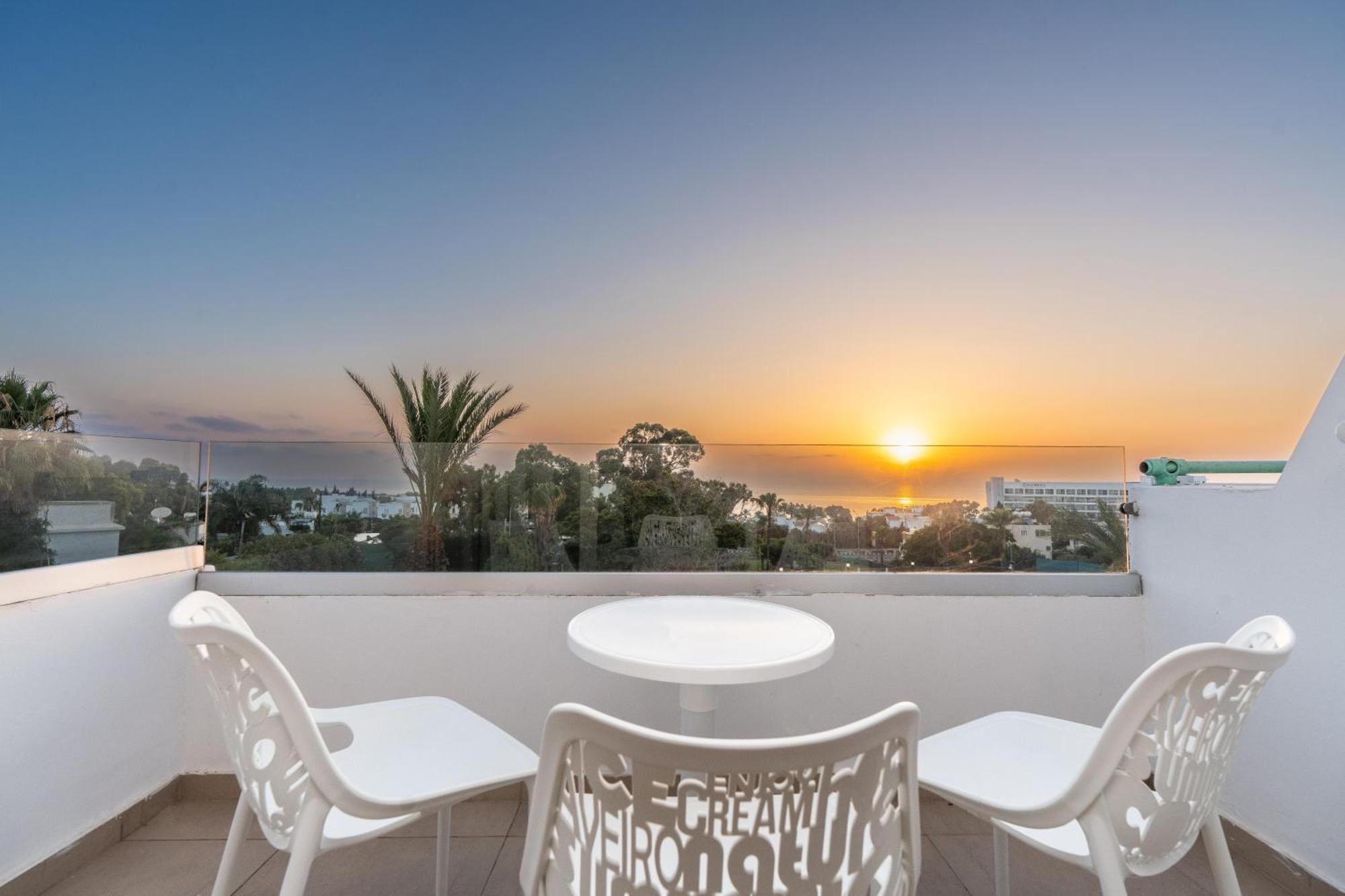 Triple Room Sea View