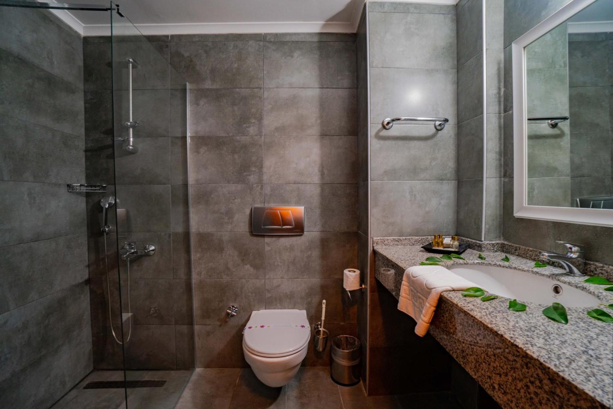 Standard Double or Twin Room,1550286076:JPEG