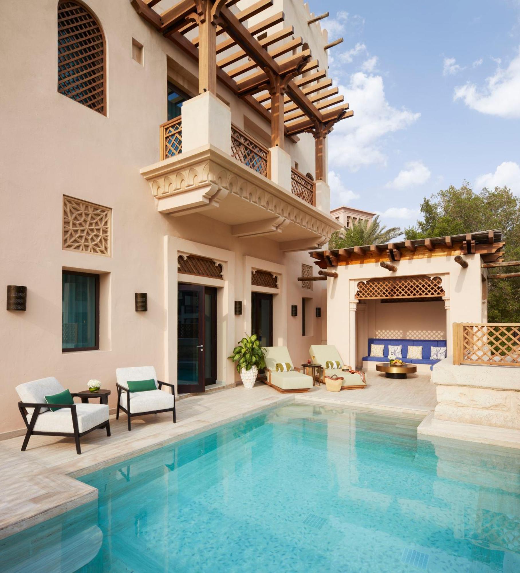 Royal Malakiya Villa Complimentary Aperitifs Private Pool Private Butler Airport Transfer