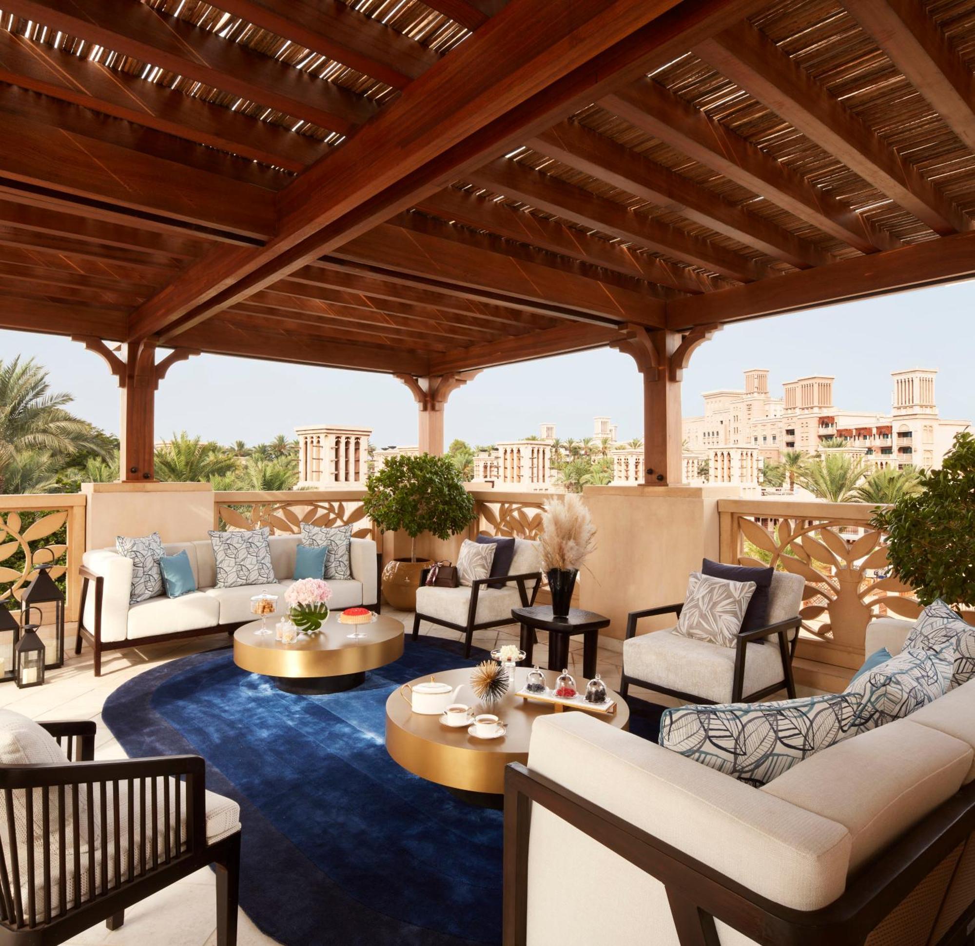 Royal Malakiya Villa Complimentary Aperitifs Private Pool Private Butler Airport Transfer