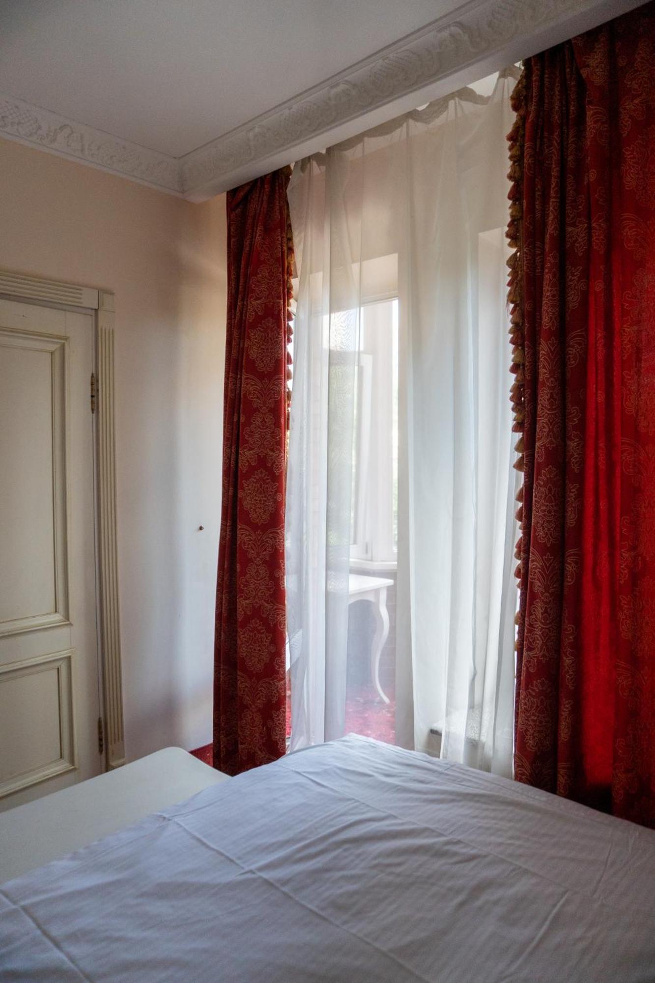 Single Room Balcony