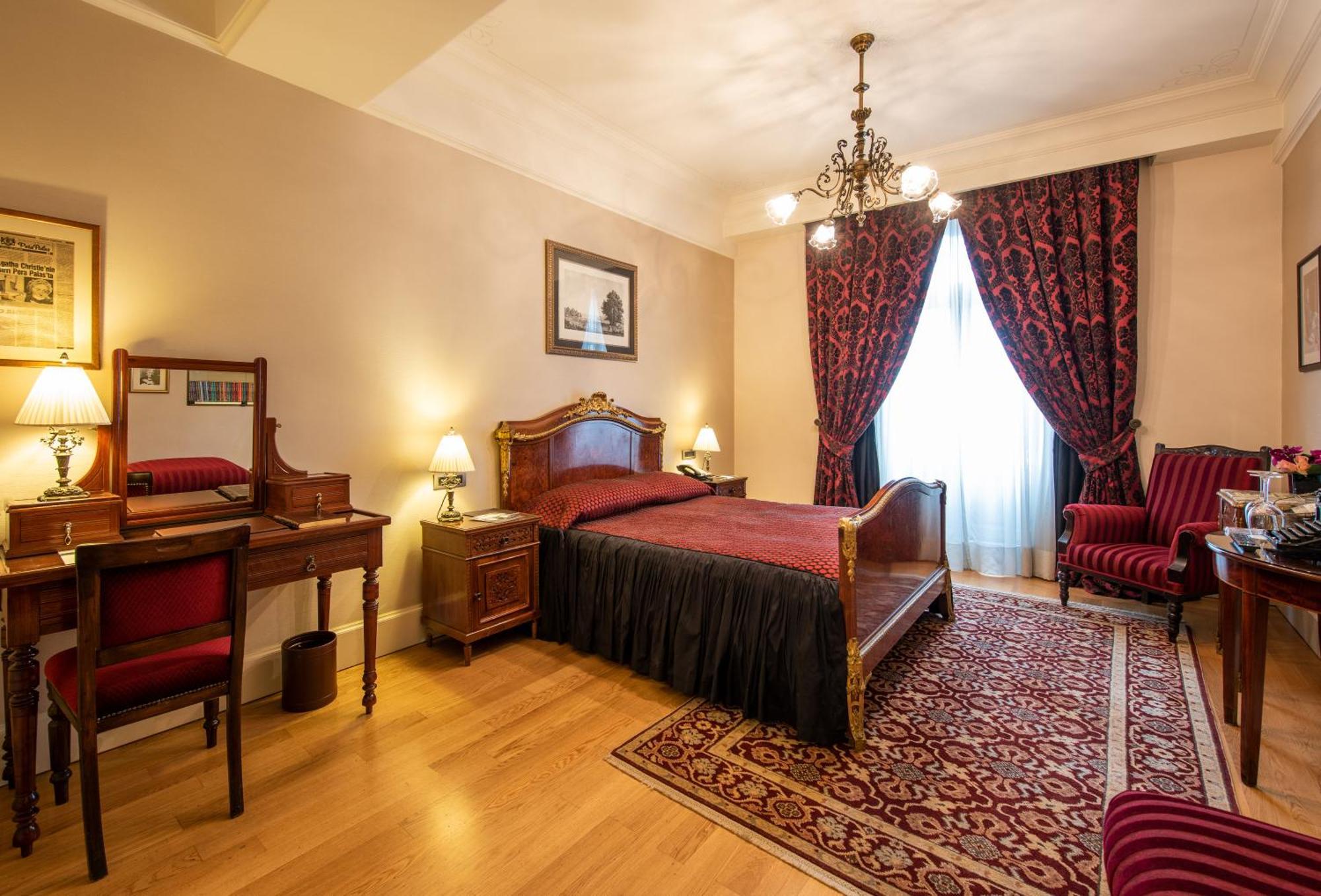 Pokój typu Agatha Christie z łóżkiem typu king-size