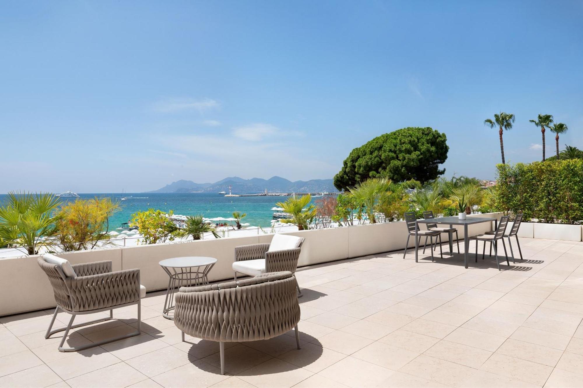 Seafront Vice Presidential Suite Terrace