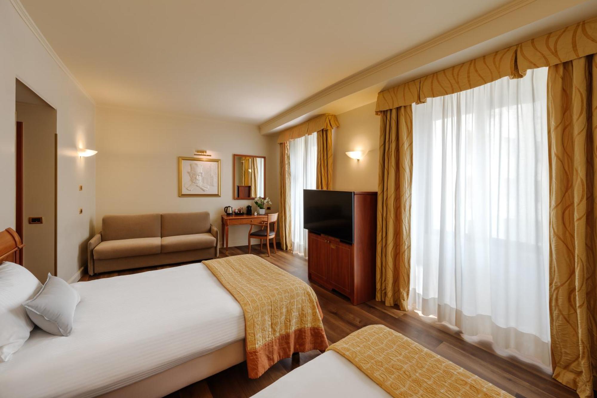 Superior Family Room,1551256162:JPEG