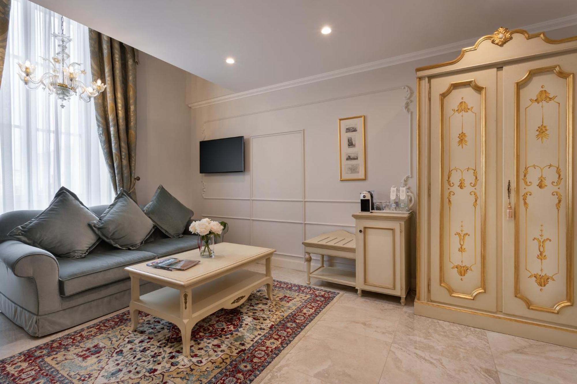 Premium Suite