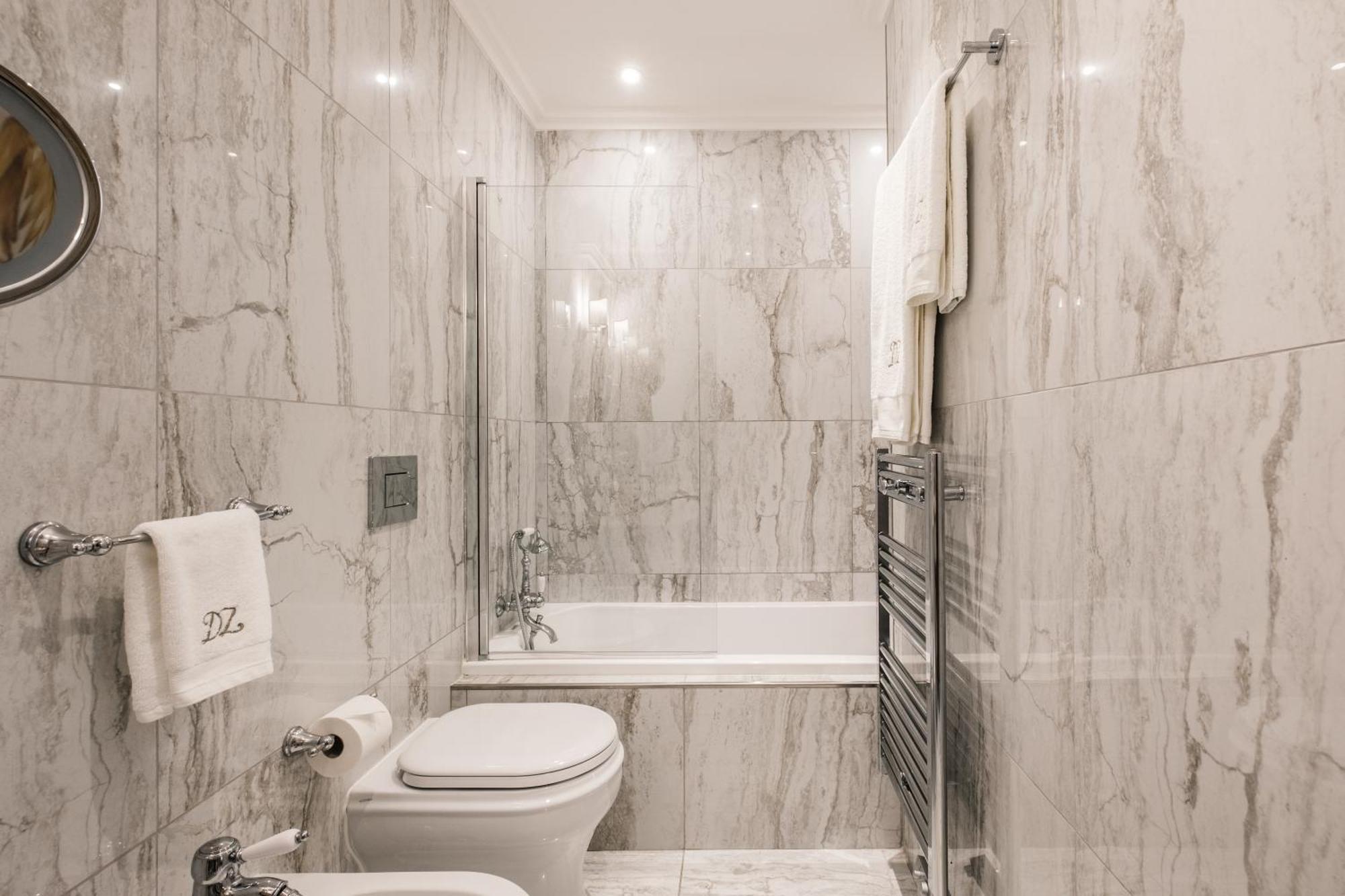 Signature Suite