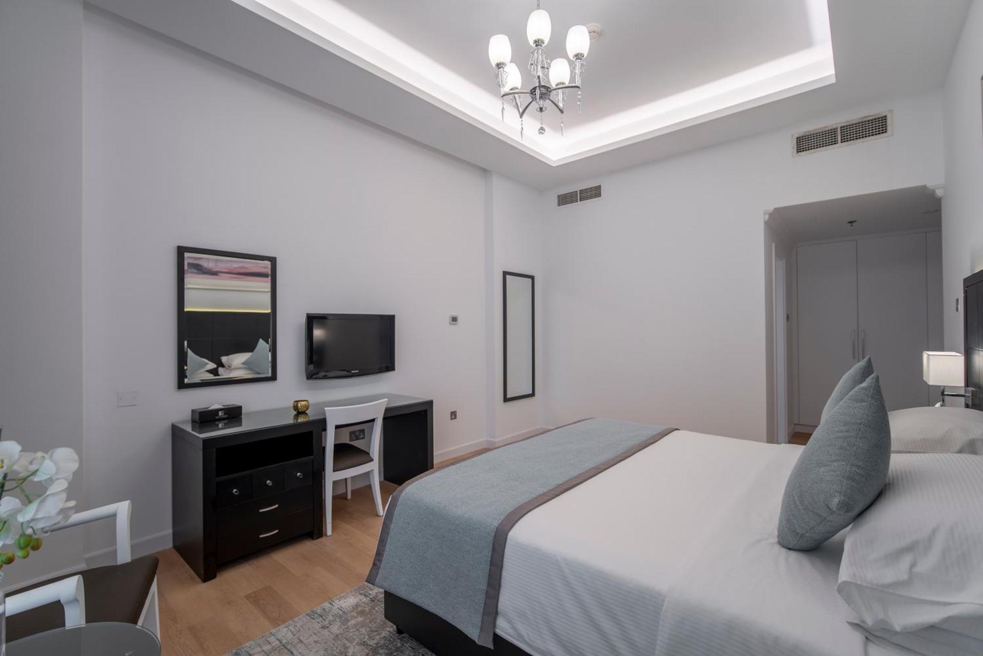 Premium One-Bedroom Apartment Balcony