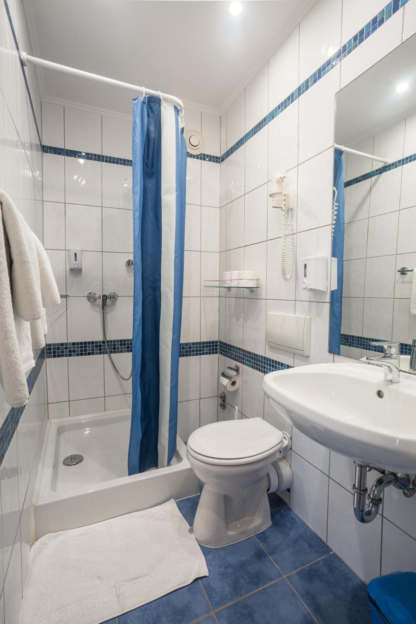 Pokój Trzyosobowy typu Basic