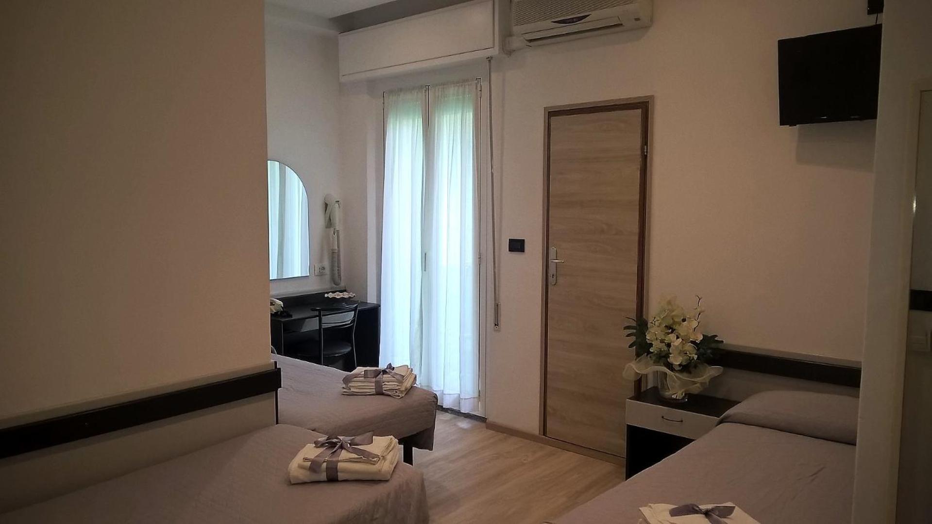 Triple Room,1420910073:JPEG