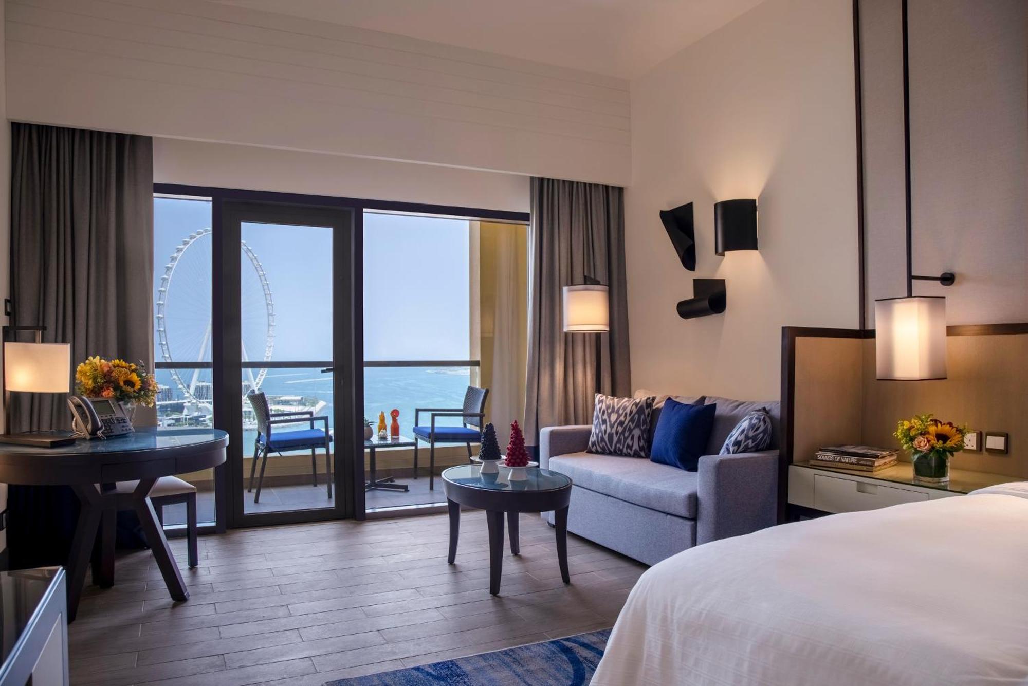 Ain Dubai Sea View Room Balcony King Bed