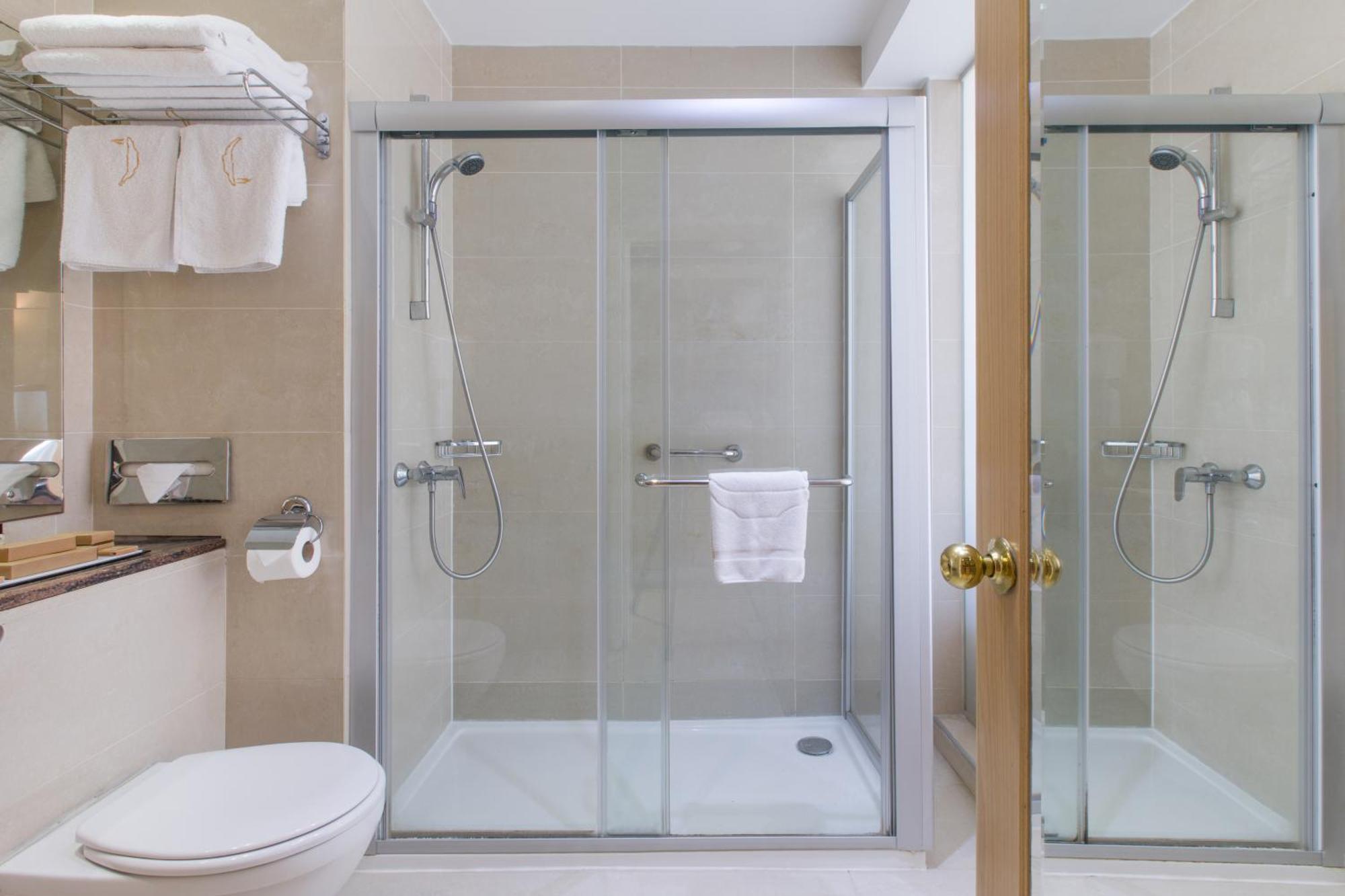 Junior Suite Private Outdoor Hot Tub