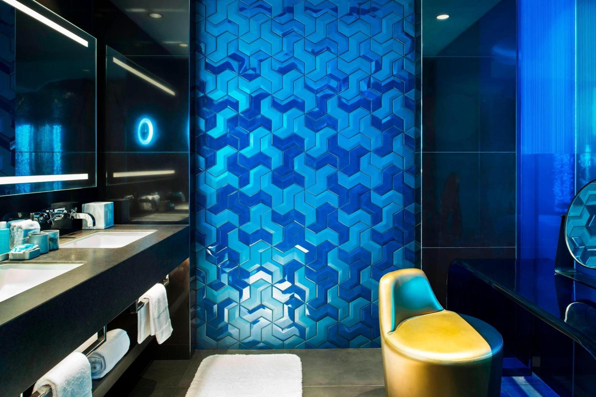 W Suite 1 Bedroom Suite 1 King Partial Ocean View Private Terrace includes 3 hours of Flow of Selected Drinks